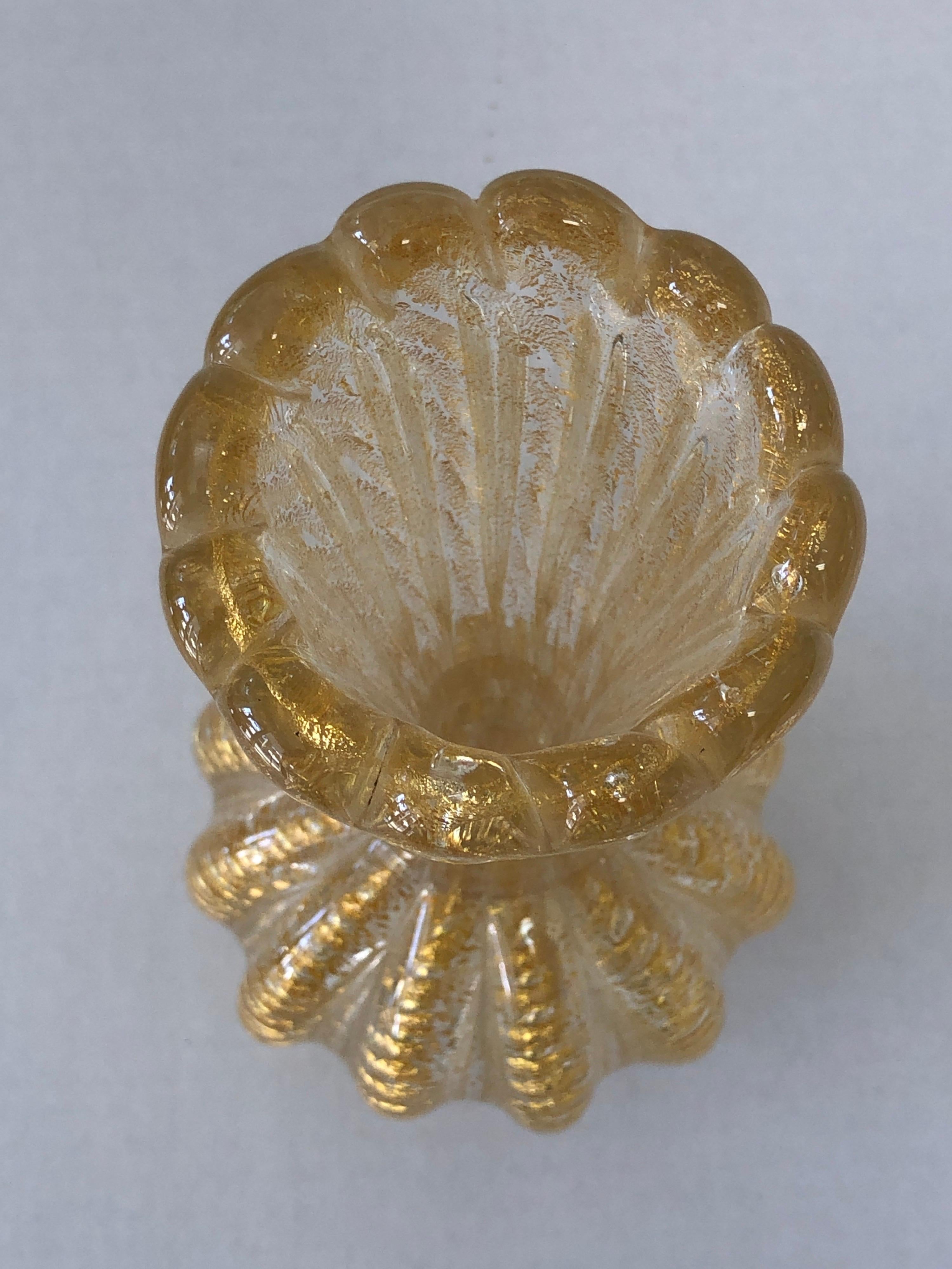 Barovier and Toso Murano Cordonato d’Oro Midcentury Vase In Good Condition In Miami, FL