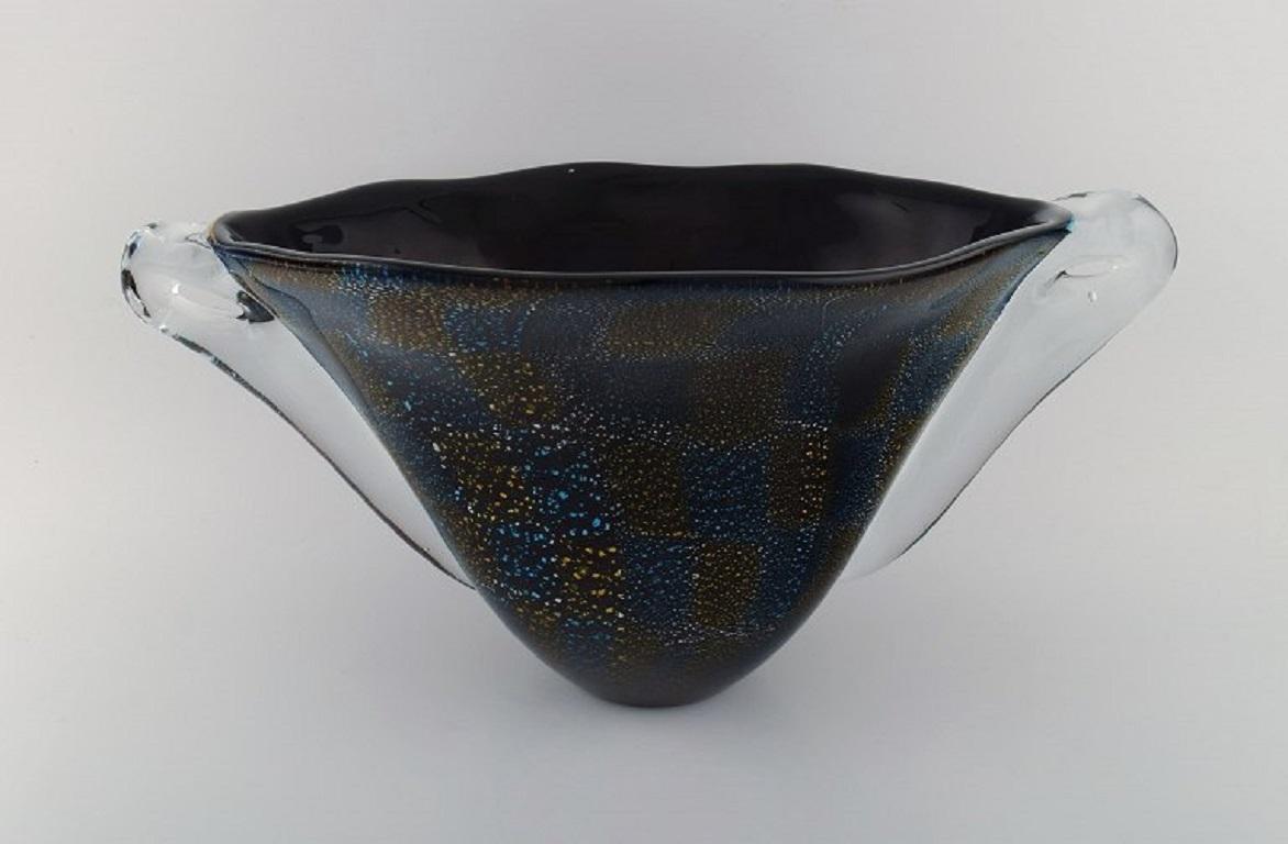 Barovier and Toso, Venice. Giant vase in mouth-blown art glass. Black body with blue-yellow pattern. 
Italian design, 1960s.
Measures: 53 x 29.5 x 26 cm
In excellent condition.