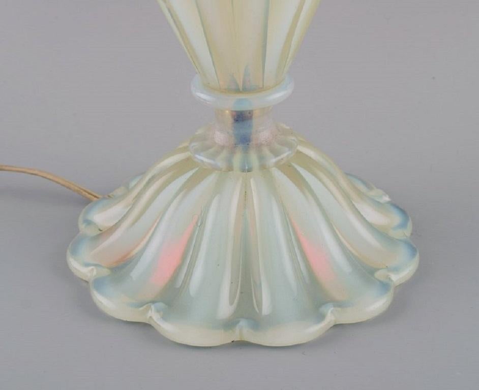 Barovier and Toso, Venice, Large Table Lamp in Mouth Blown Art Glass In Excellent Condition For Sale In Copenhagen, DK