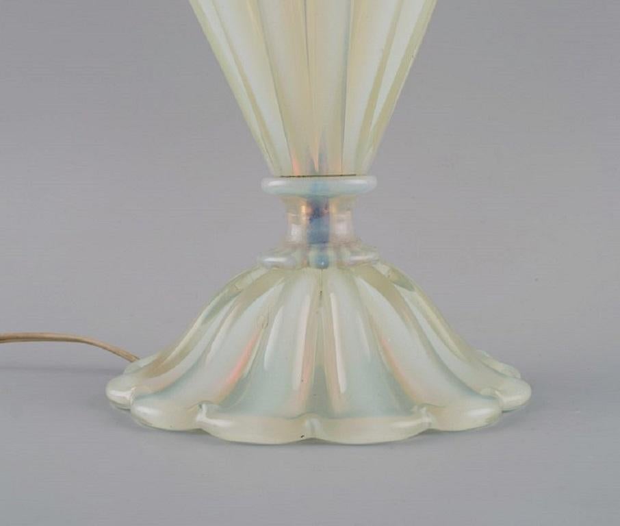Mid-20th Century Barovier and Toso, Venice, Large Table Lamp in Mouth Blown Art Glass For Sale
