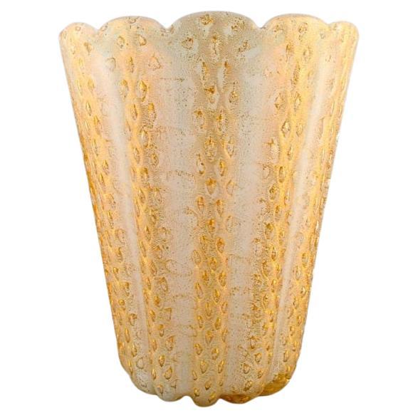Barovier and Toso, Venice. Large Vase in Mouth-Blown Art Glass. 1960s