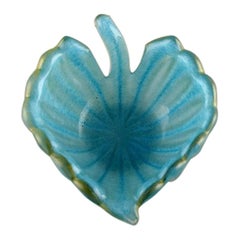Vintage Barovier and Toso, Venice, Leaf-Shaped Bowl in Turquoise Mouth-Blown Art Glass