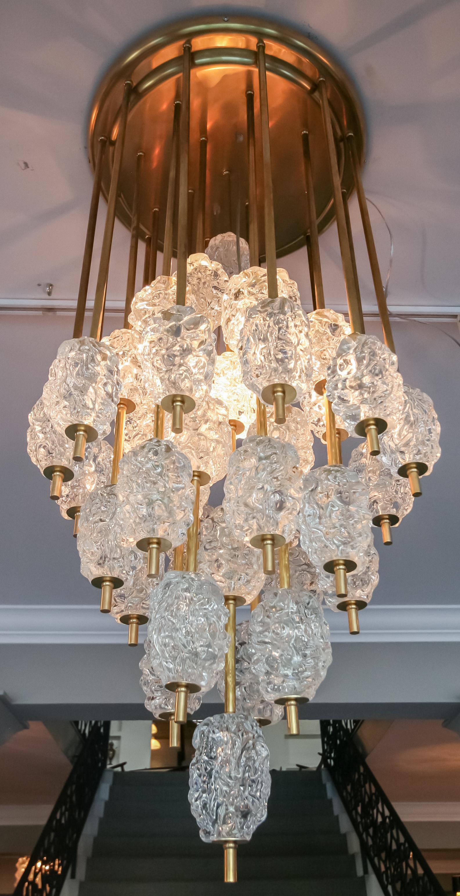 Italian Diamant Brass and Clear Textured Glass Chandelier Style of Barovier e Toso