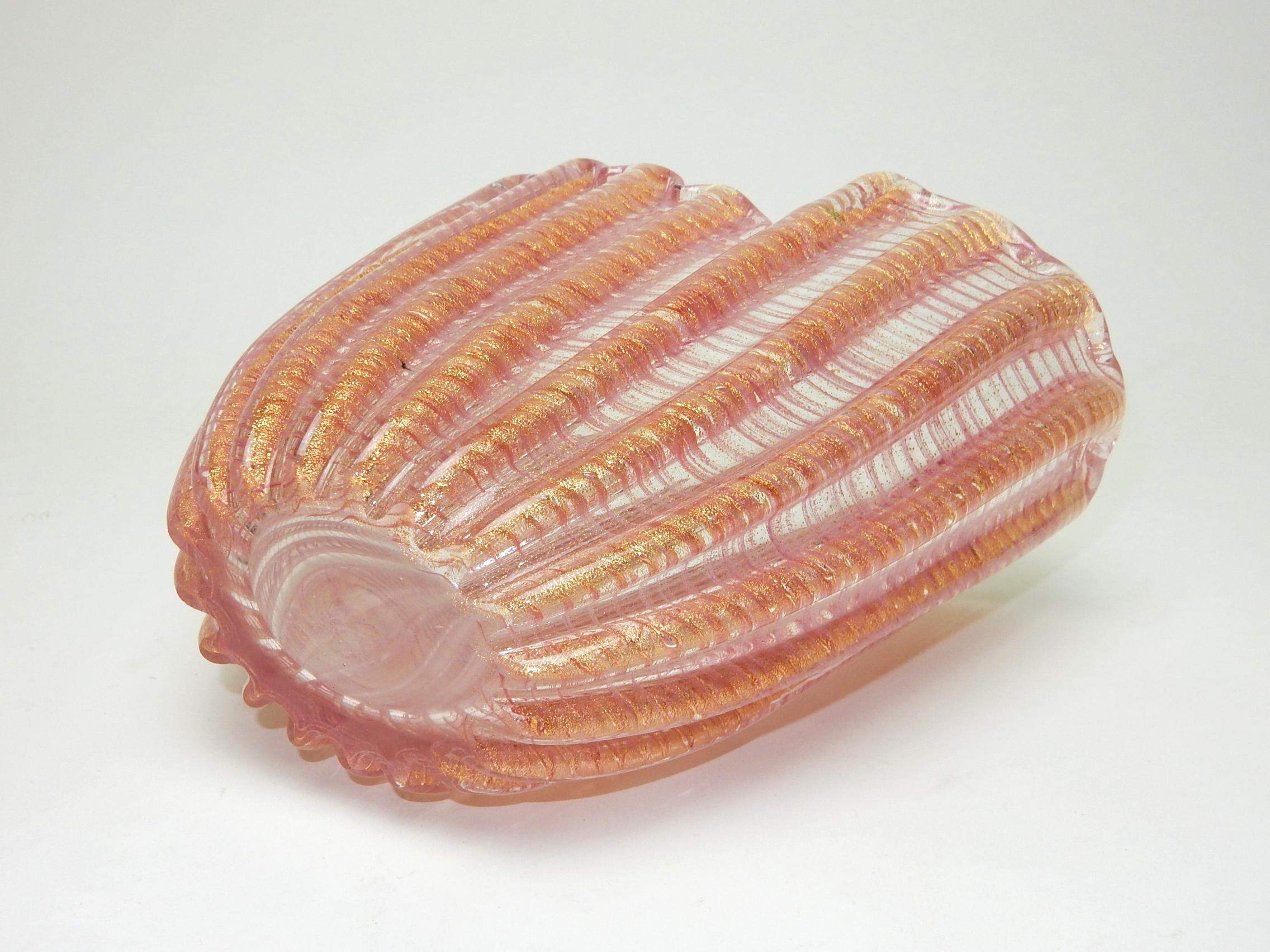 Mid-Century Modern Barovier Toso Murano Art Glass Ribbed Pink and Gold Vessel For Sale