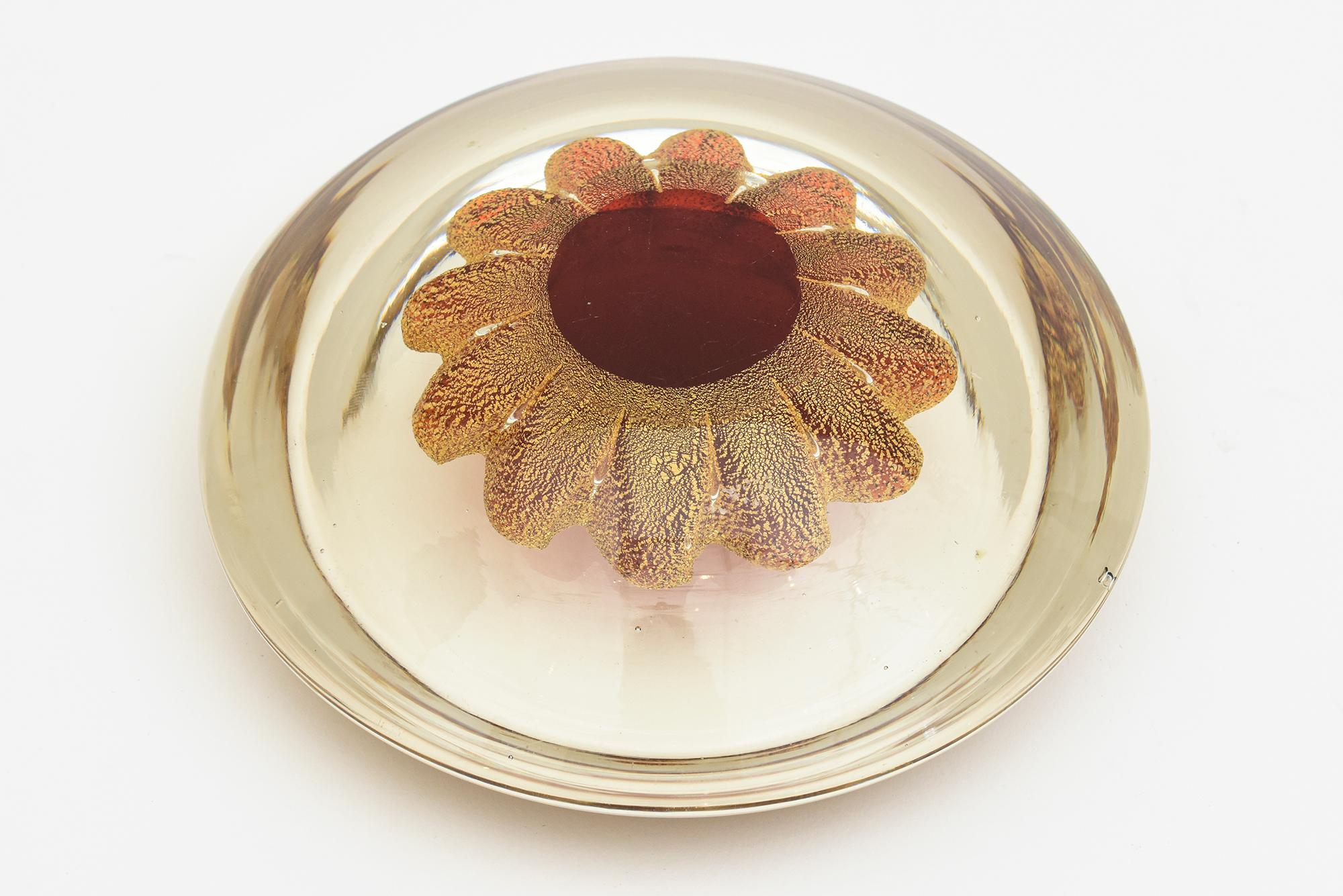 Barovier e Toso Murano Embedded Red &Gold Glass Flower Bowl Mid-Century Modern For Sale 5