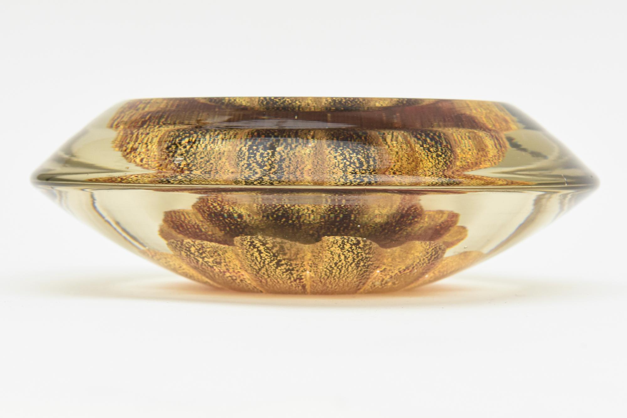 Barovier e Toso Murano Embedded Red &Gold Glass Bowl Mid-Century Modern For Sale 2