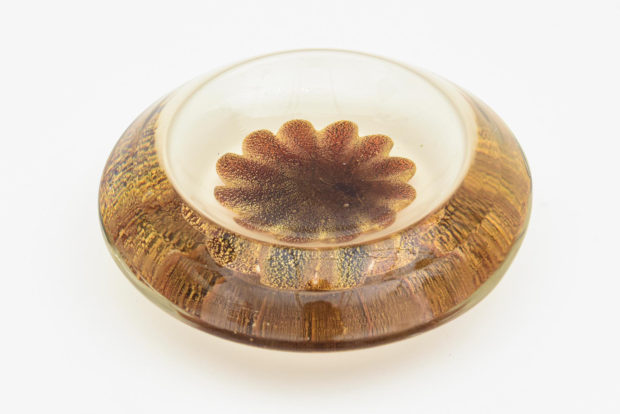 Barovier e Toso Murano Embedded Red &Gold Glass Bowl Mid-Century Modern im Angebot 2