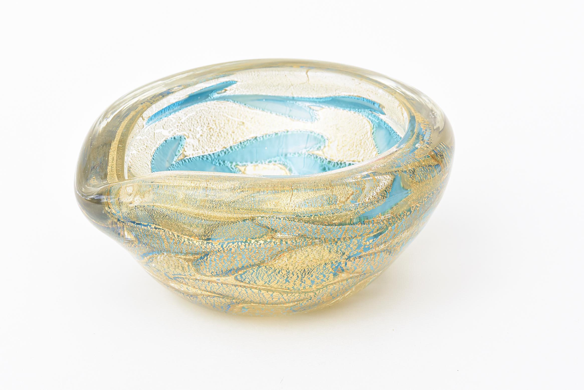 Mid-20th Century Barovier e Toso Murano Gold Aventurine and Turquoise Glass Bowl Midcentury