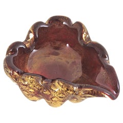 Barovier e Toso Murano Gold Flecks Garnet Art Glass Heart Bowl, Italy 1950