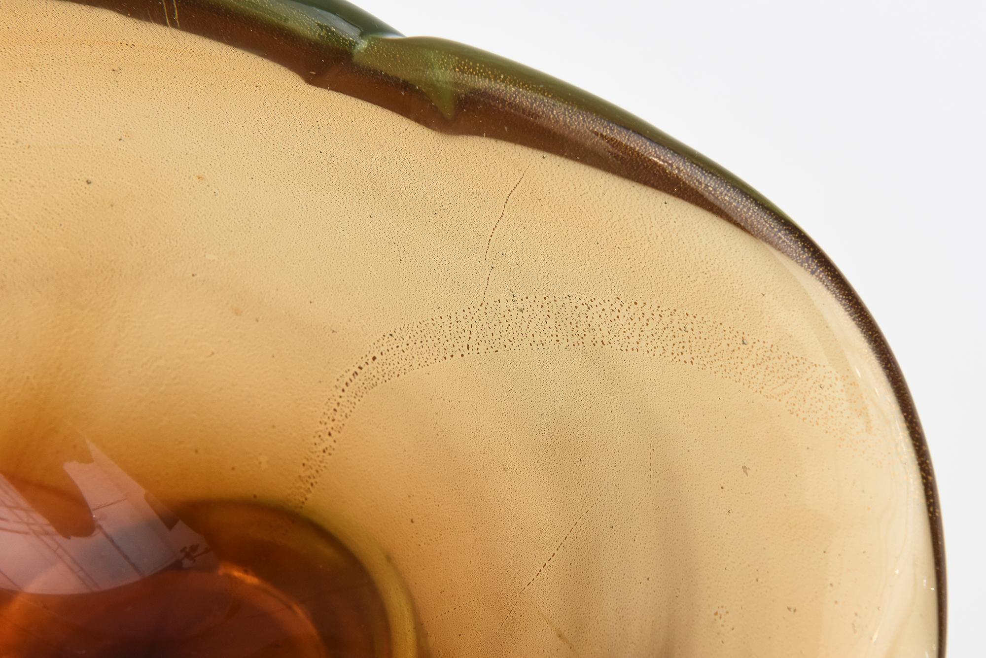 Barovier e Toso Murano-Schale aus dickem Wandglas in Bernsteingrün und Gold mit Aventuringrün und Goldverzierung im Angebot 3