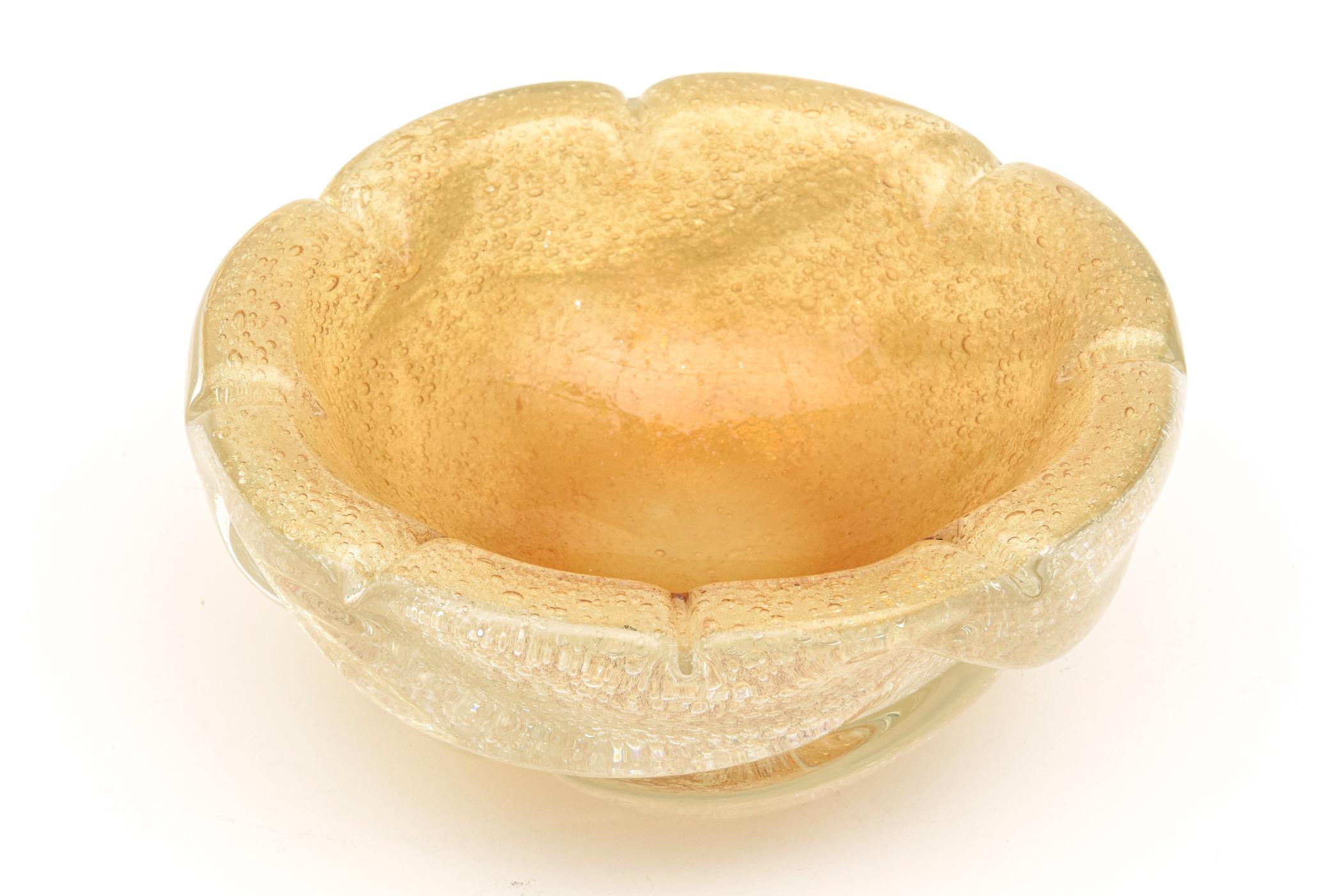 Barovier e Toso Murano Triple Cased Chunky Pulegoso Bubbled Glass Bowl Vintage For Sale 2
