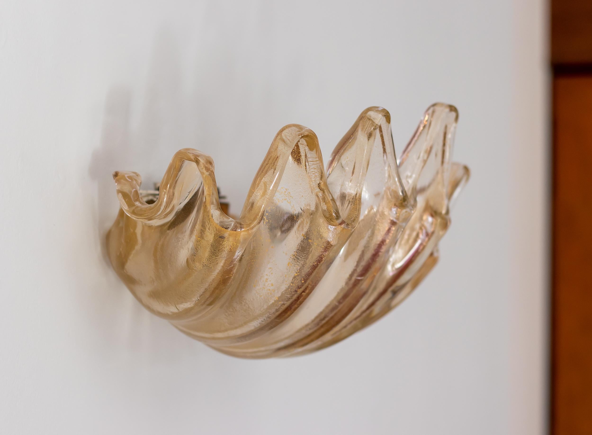 Barovier e Toso Pair of Clamshell Sconces 3