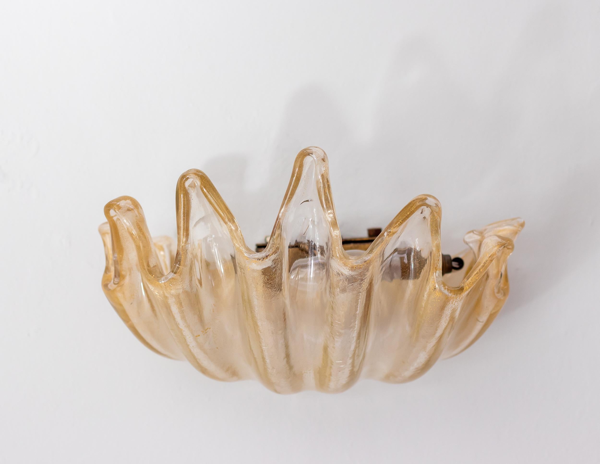 Barovier e Toso Pair of Clamshell Sconces For Sale 5
