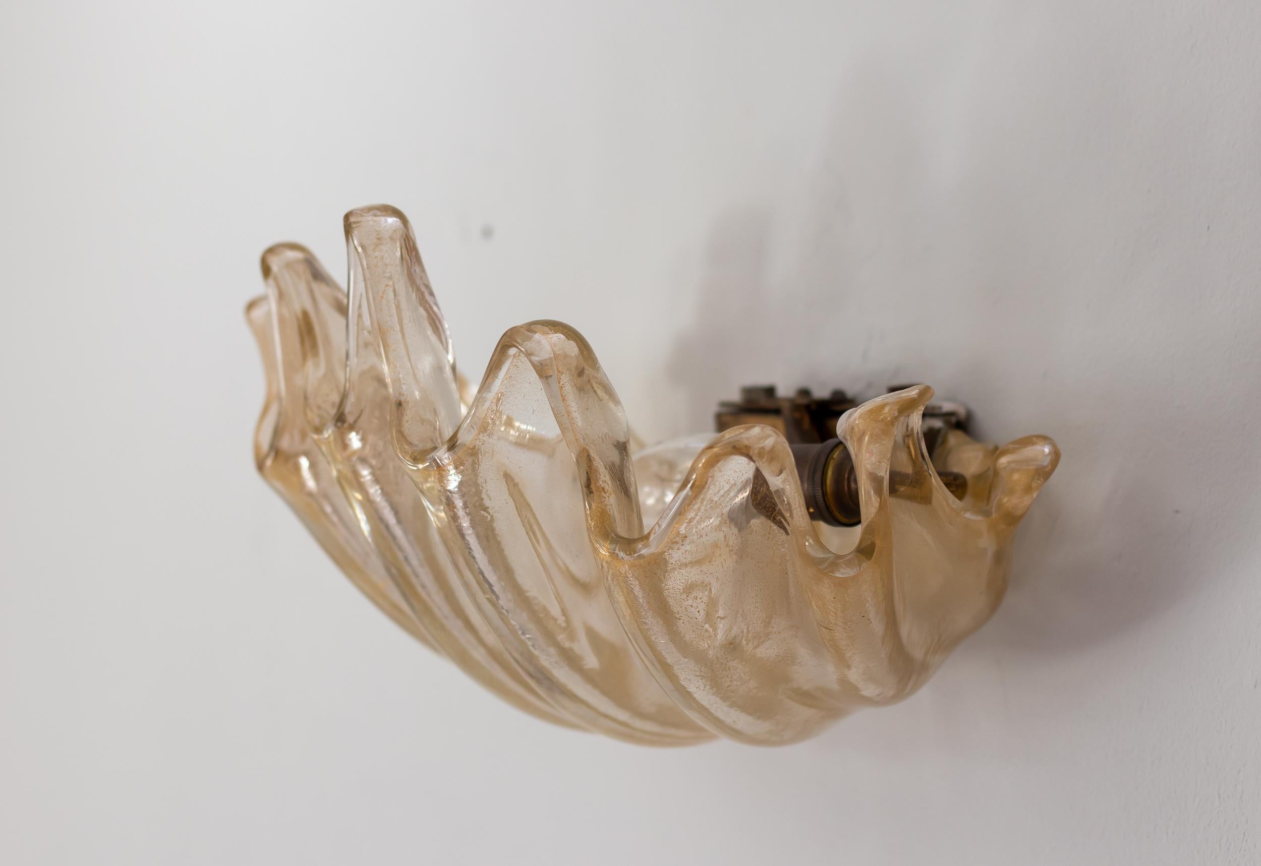 Barovier e Toso Pair of Clamshell Sconces 1