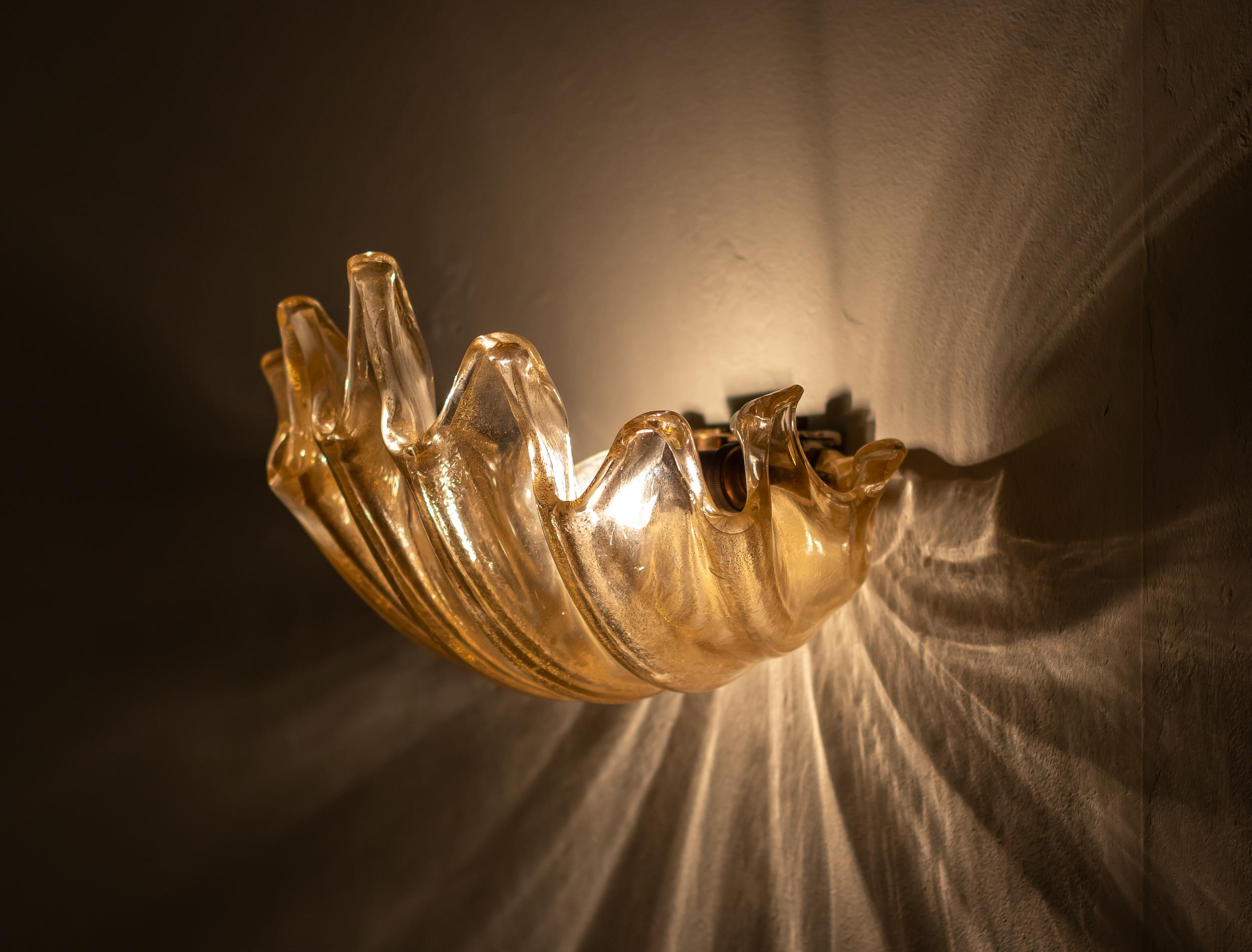 Barovier e Toso Pair of Clamshell Sconces 2