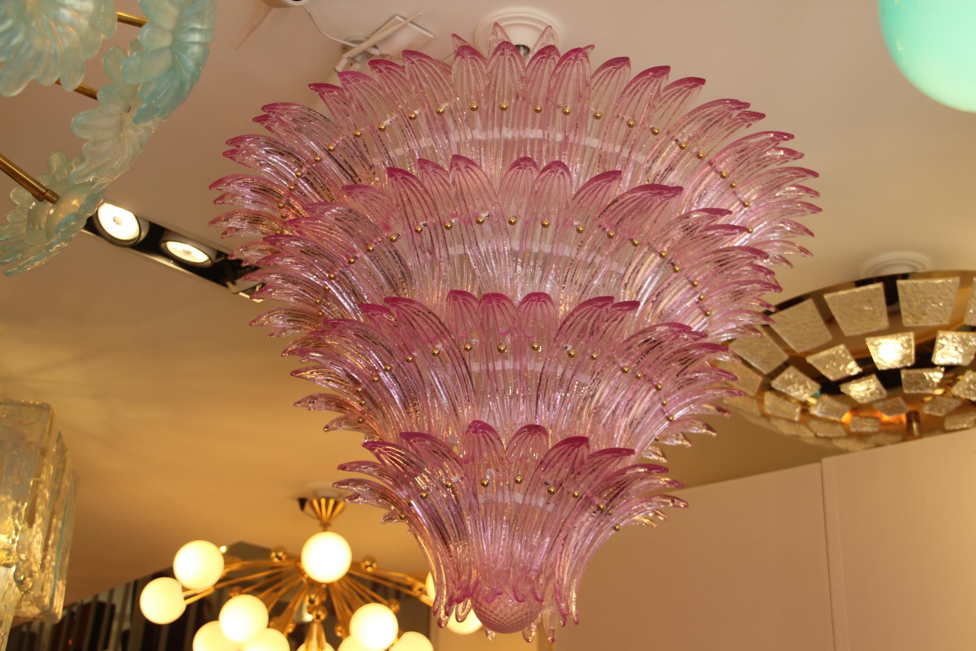 Barovier e Toso Style Pink Palmettes Chandelier 1