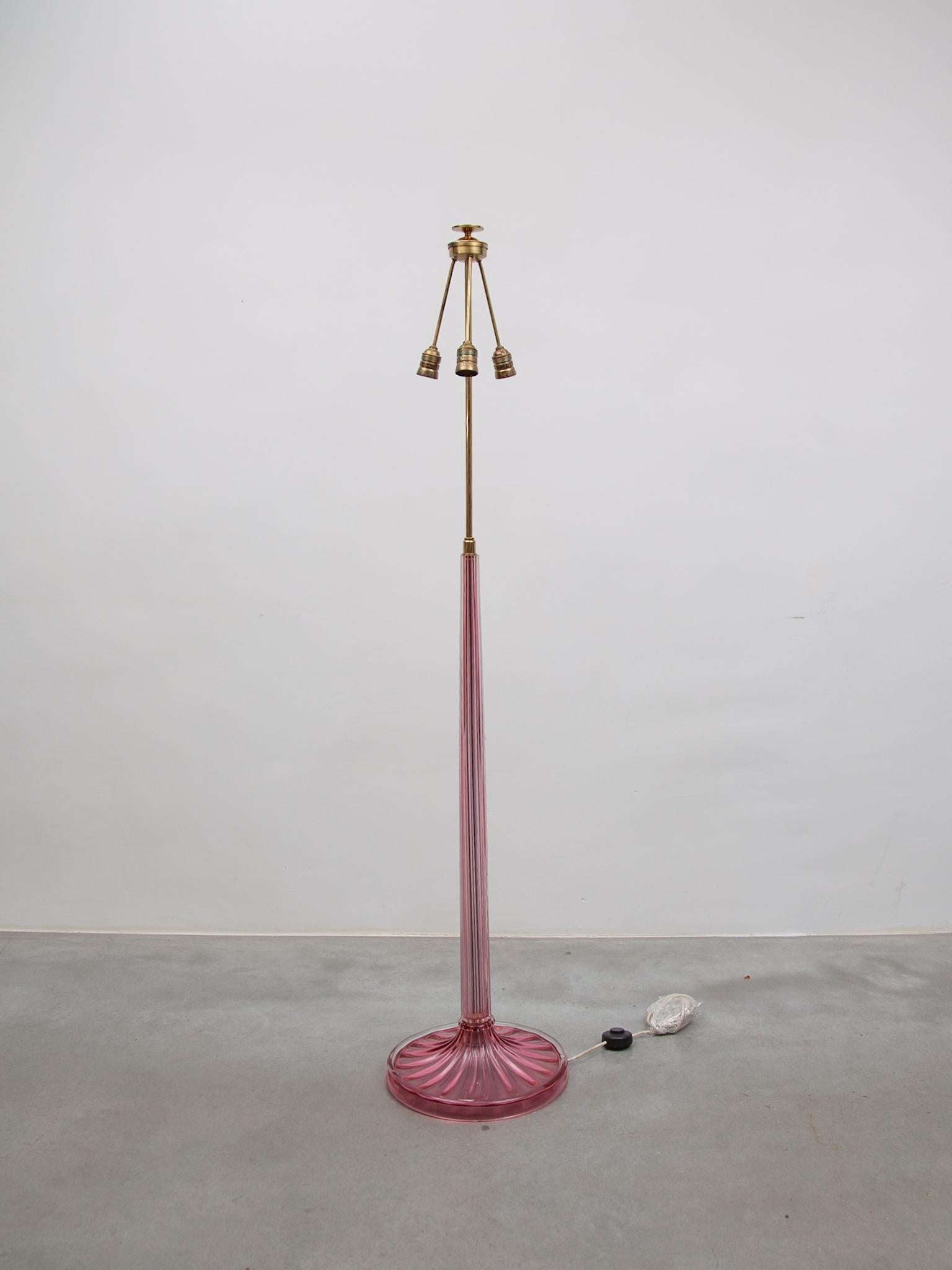 Mid-Century Modern Barovier e Tosso Pink Art Glass Floor Lamp, Murano Blown Glass, 1950s, Italy For Sale
