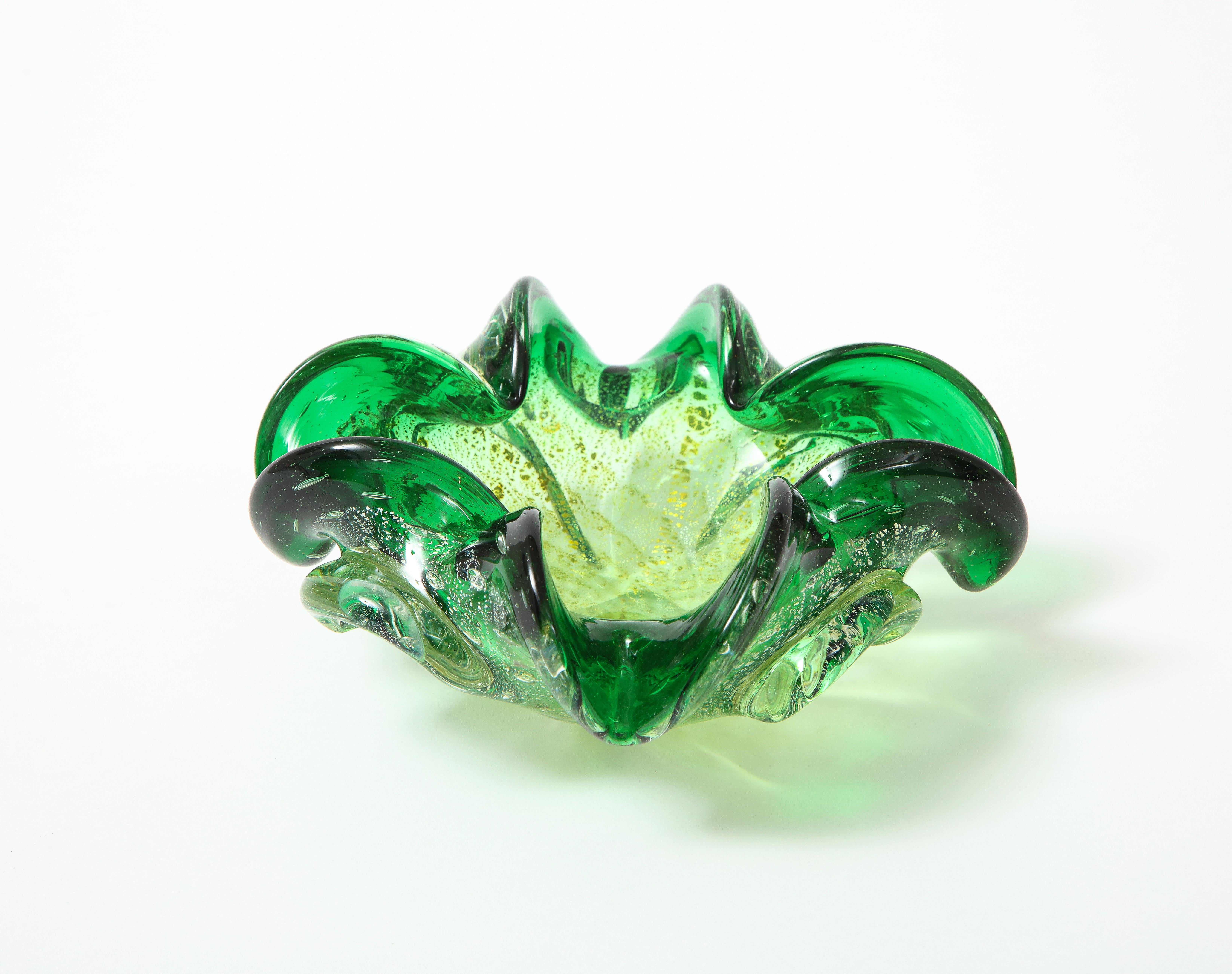 Hand-Crafted Barovier Emerald Green Murano Vessel