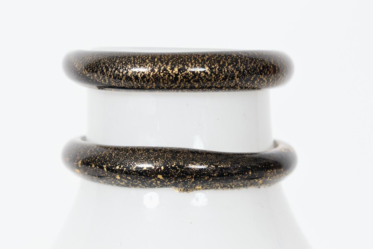 Barovier&Toso Vaso di Murano Vaso bianco e nero con inclusioni d'oro, CIRCA 1980 in vendita 3