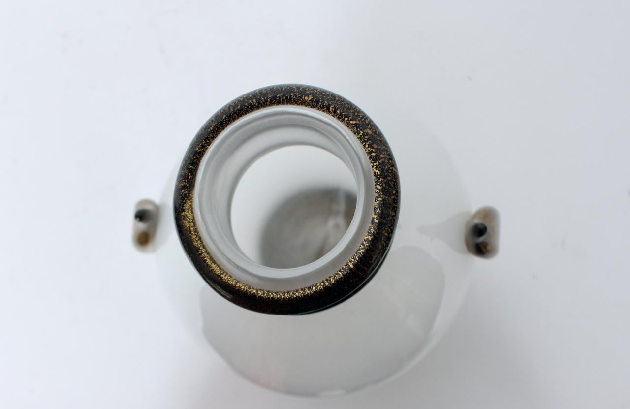 Fine XX secolo Barovier&Toso Vaso di Murano Vaso bianco e nero con inclusioni d'oro, CIRCA 1980 in vendita