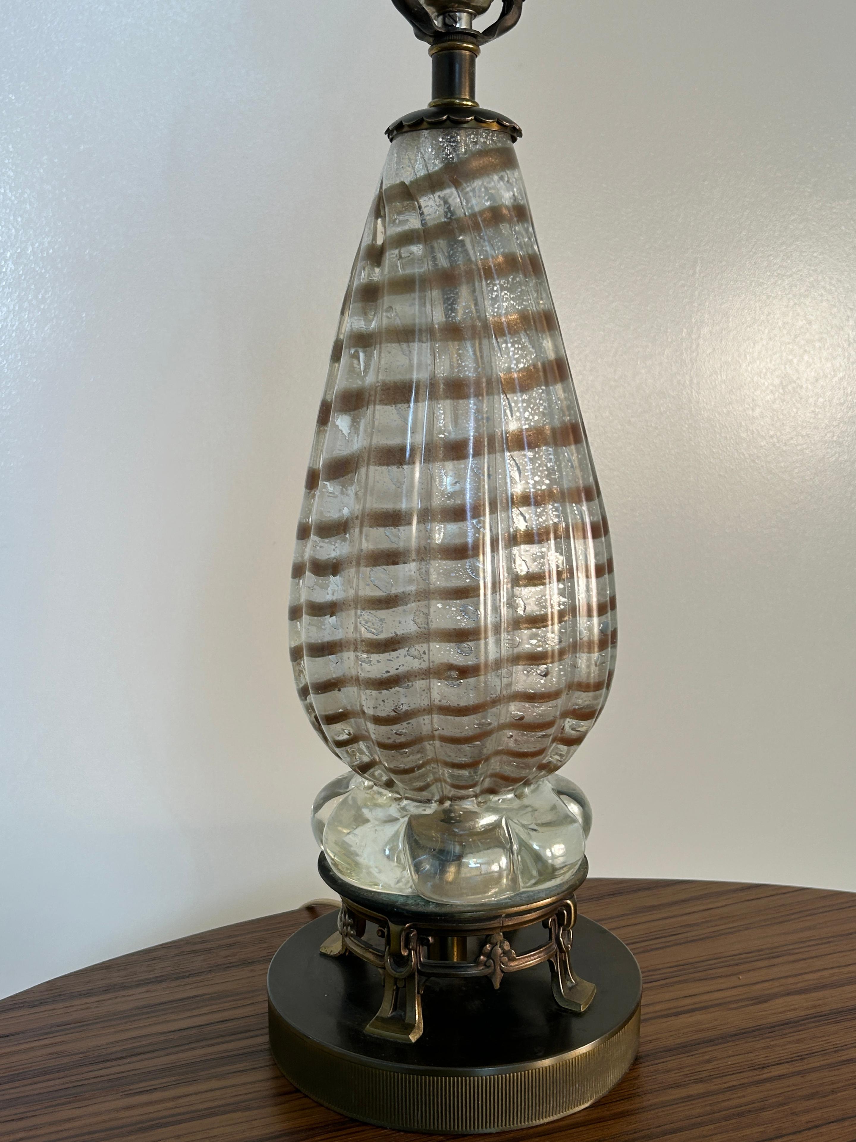 Barovier Lámpara de mesa de cristal de Murano soplado a mano con rayas doradas Moderno de mediados de siglo en venta