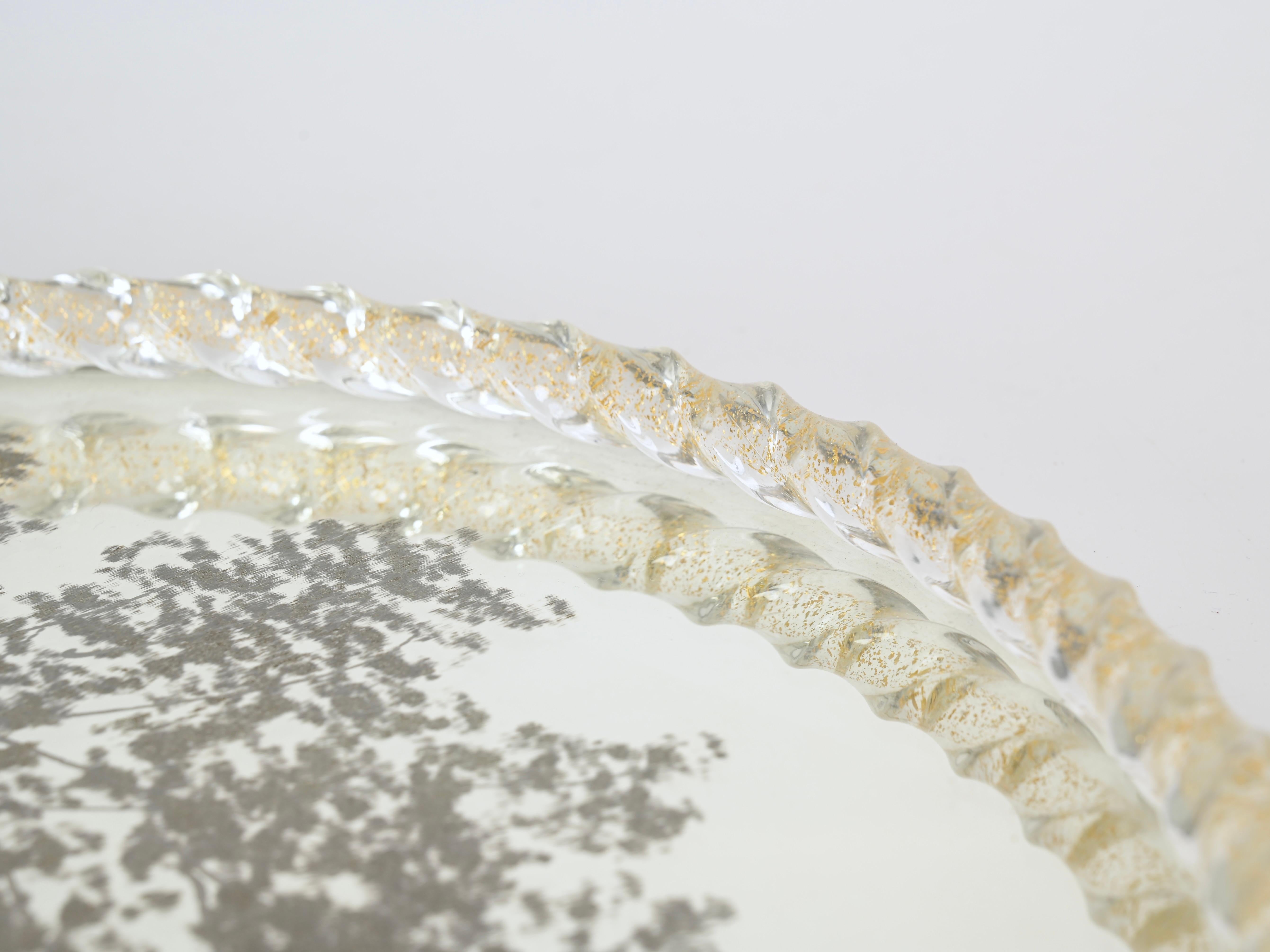 Barovier Grande vassoio da portata di Murano in vetro soffiato oro e specchio inciso, Italia 1940 in vendita 2