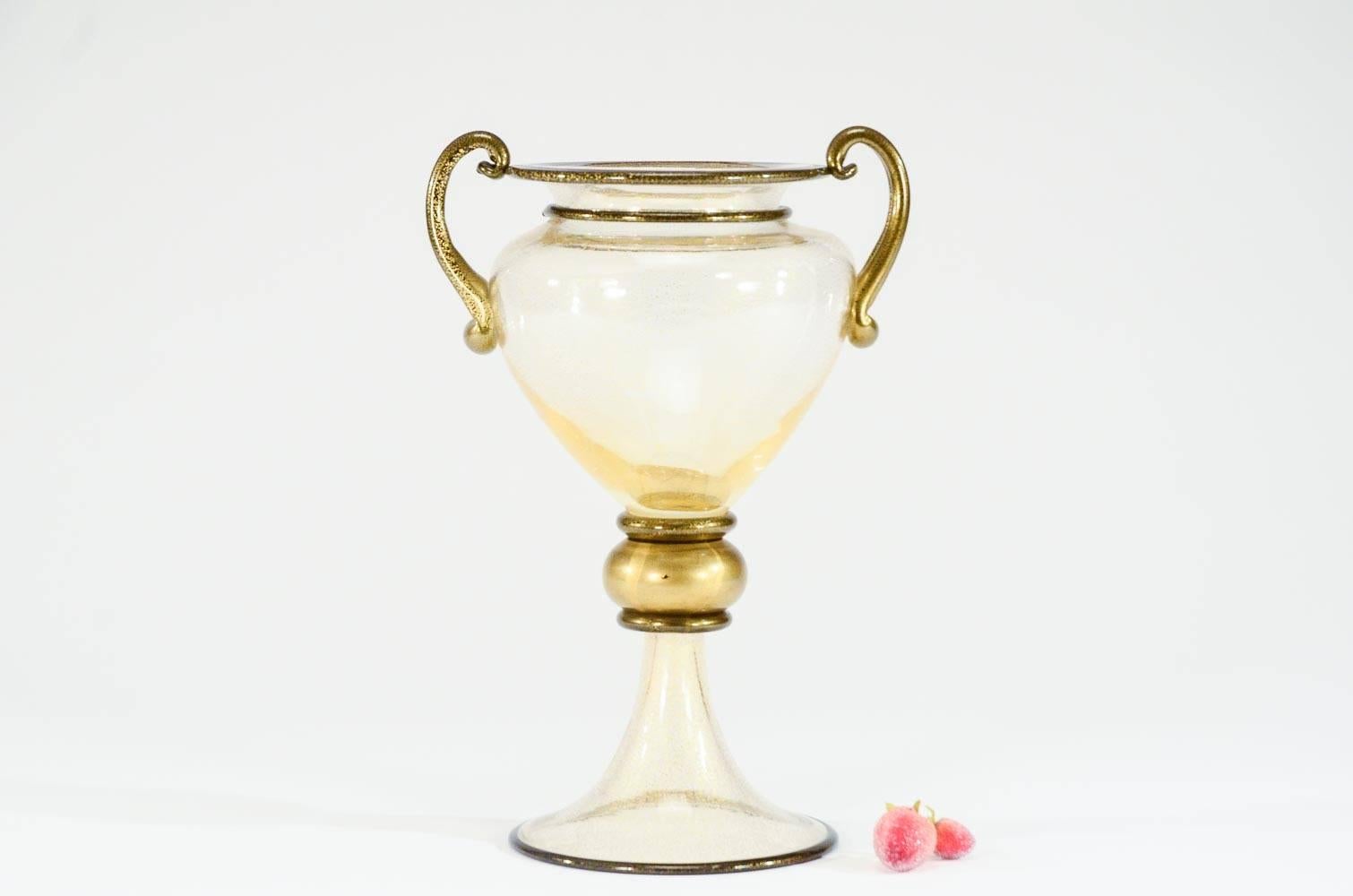 Barovier Monumental Classical Form Vase with Black and Gold Leaf Inclusions For Sale 1