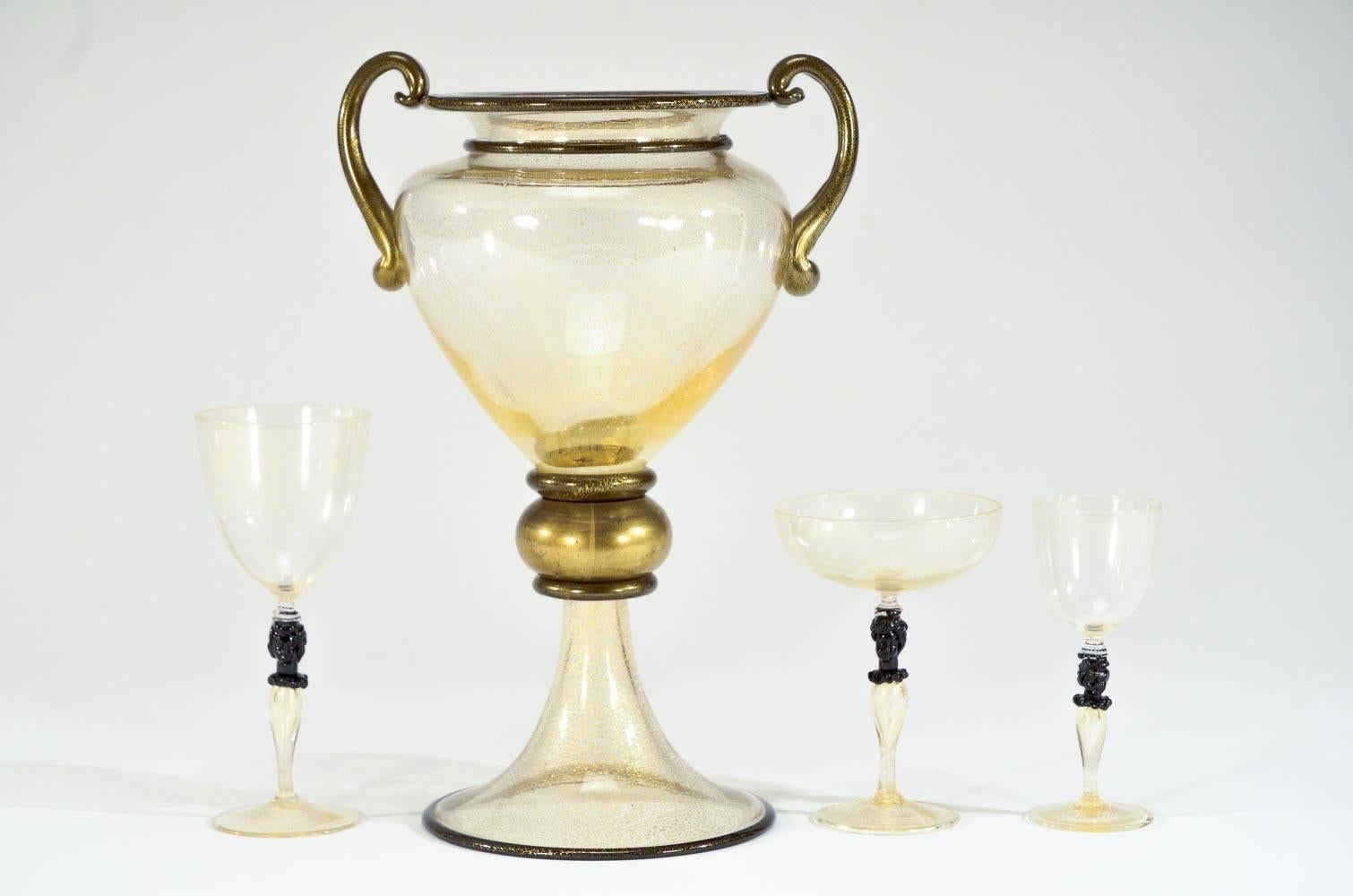 Monumentale Vase in klassischer Form von Barovier mit schwarzen und blattvergoldeten Einschlüssen im Angebot 2