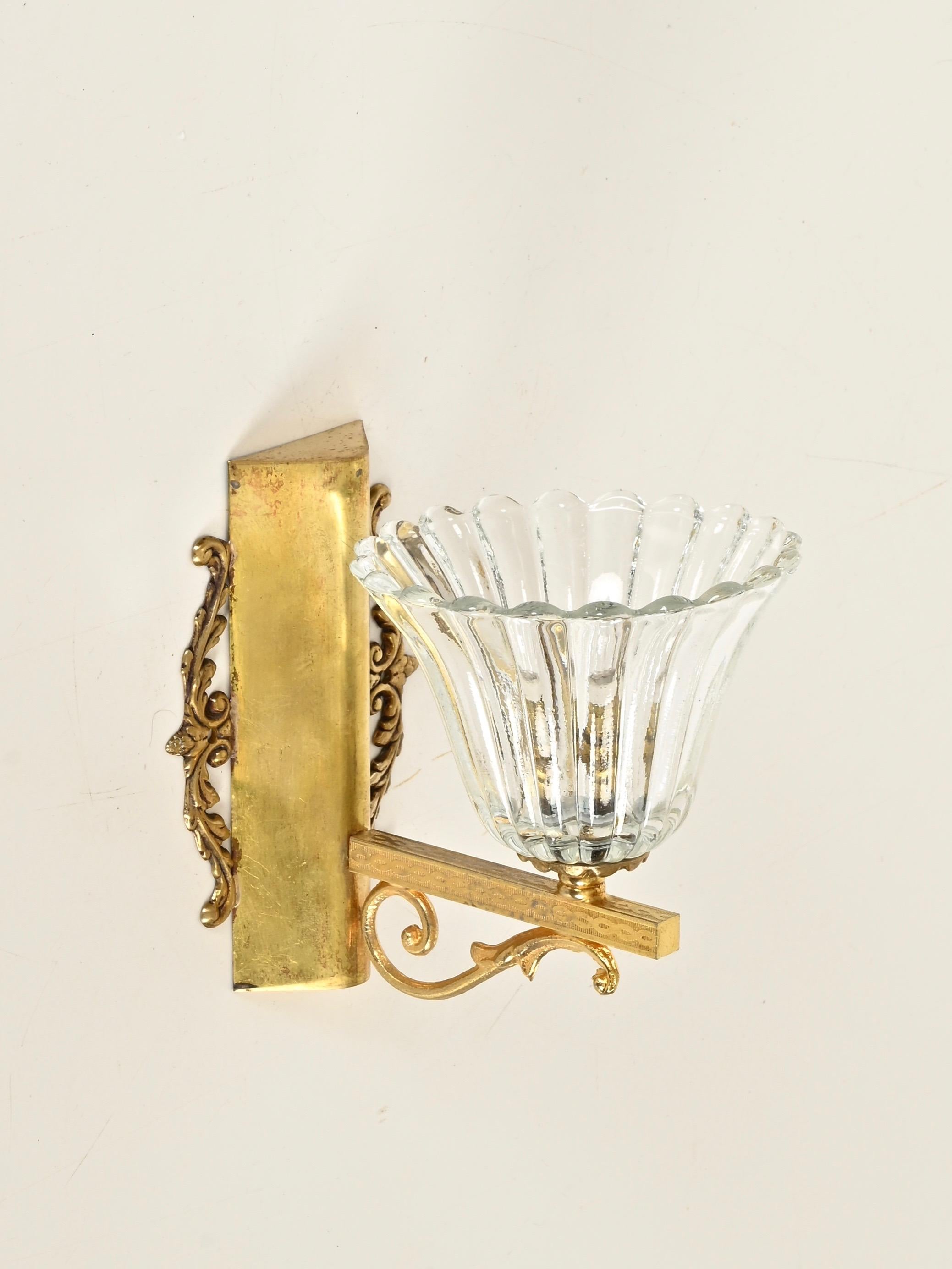 Milieu du XXe siècle Appliques à fleurs en verre de Murano et laiton, Barovier, Italie, années 1950 en vente