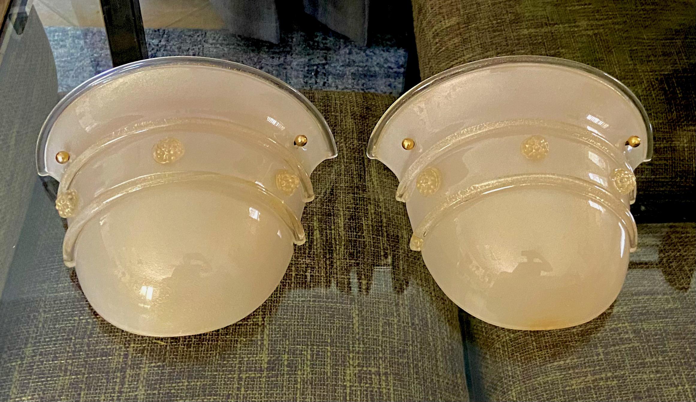 Late 20th Century Barovier Murano Glass Gold Infused Wall Sconces For Sale