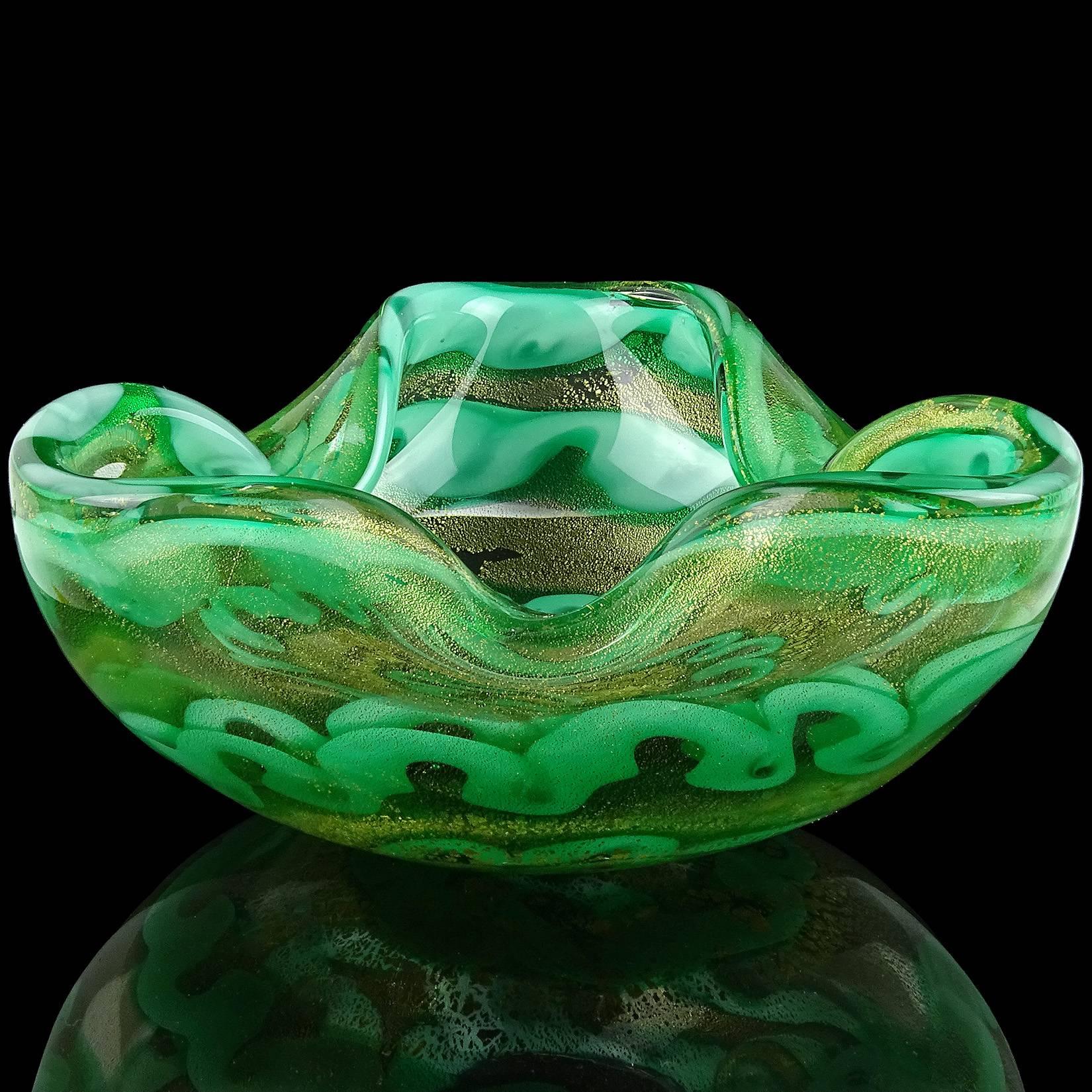 Hand-Crafted Barovier Murano Green Gold Flecks Swirl Cloud Design Italian Art Glass Bowl