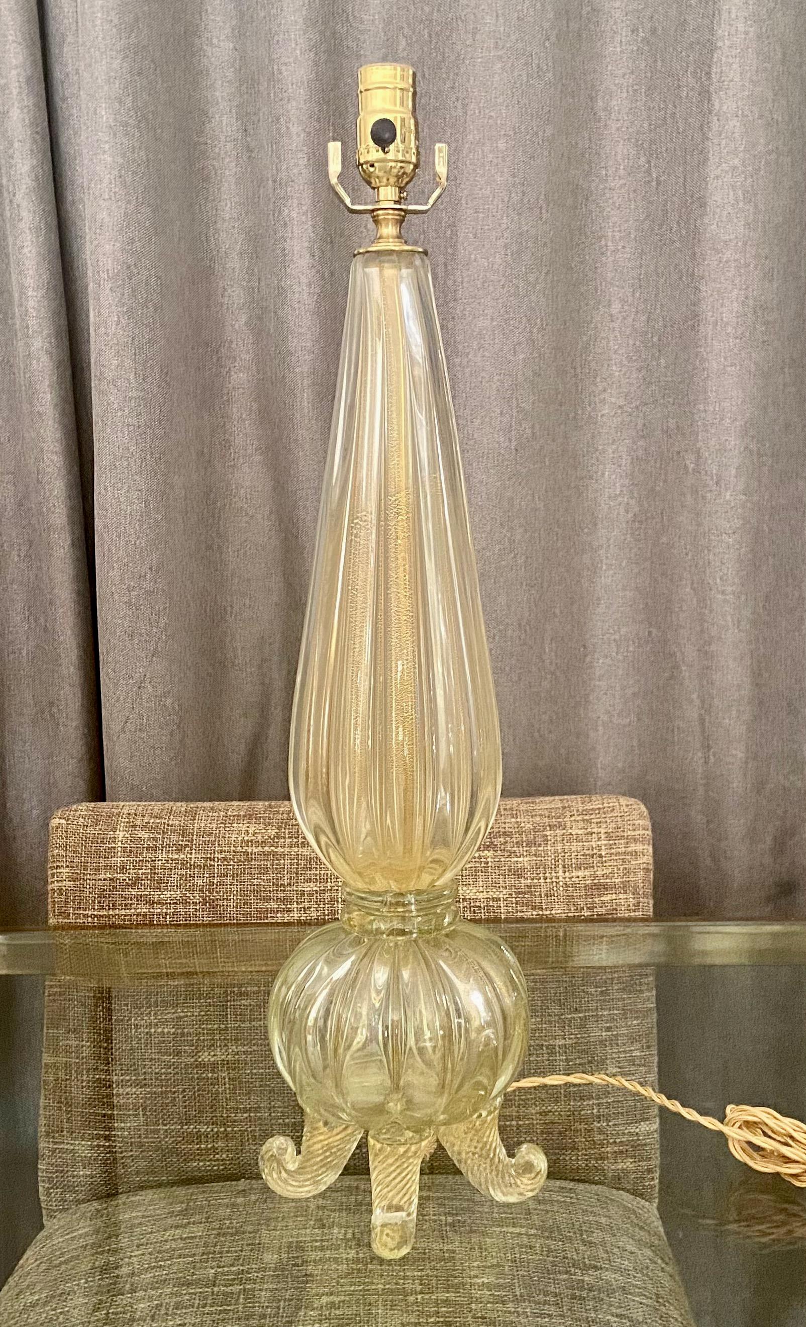 Barovier Murano Italian Gold Footed Table Lamp In Good Condition For Sale In Palm Springs, CA