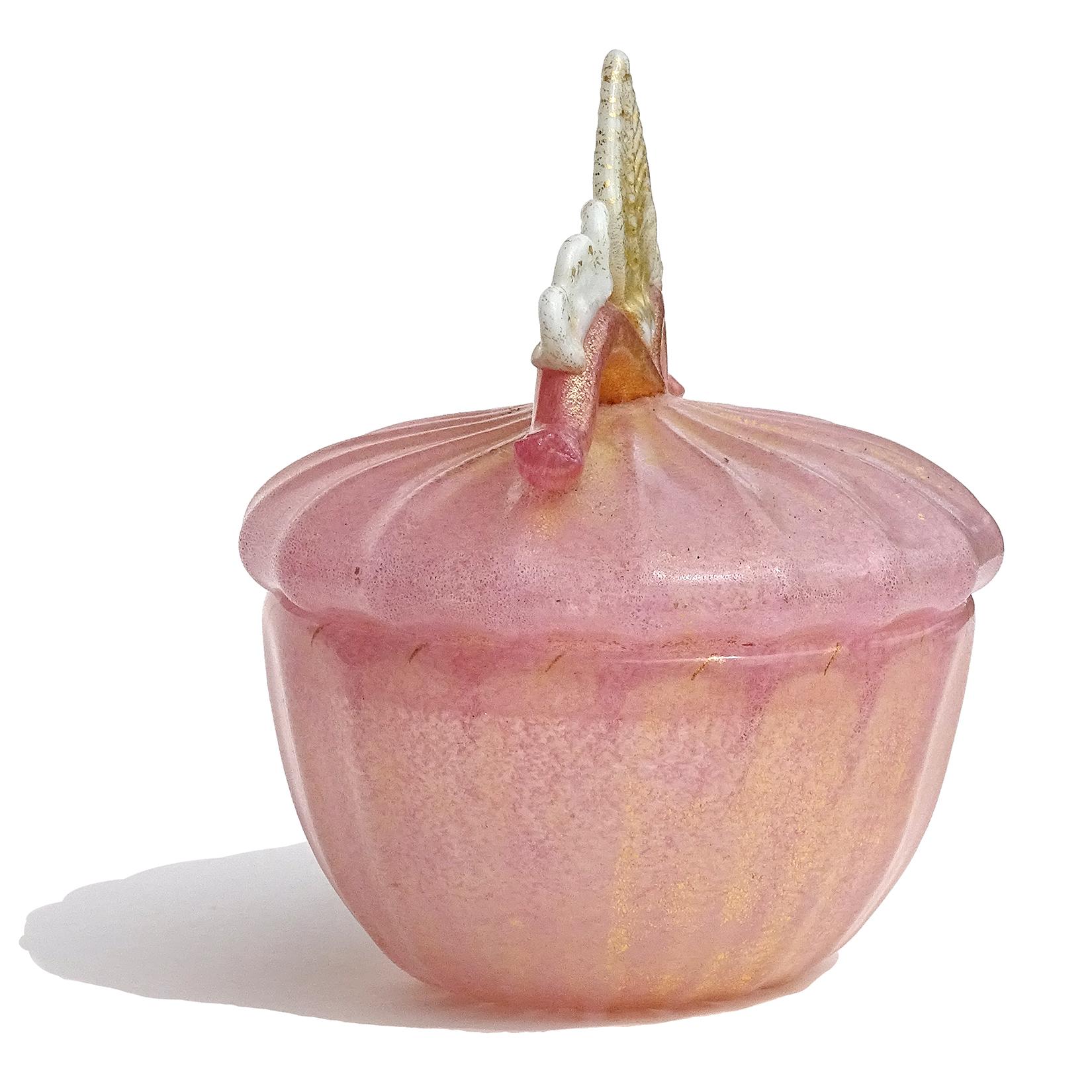 Beautiful antique Murano hand blown pink and gold flecks Italian art glass vanity trinket or jewelry box. Documented to designer Ercole Barovier, for the Barovier e Toso company, with partial 