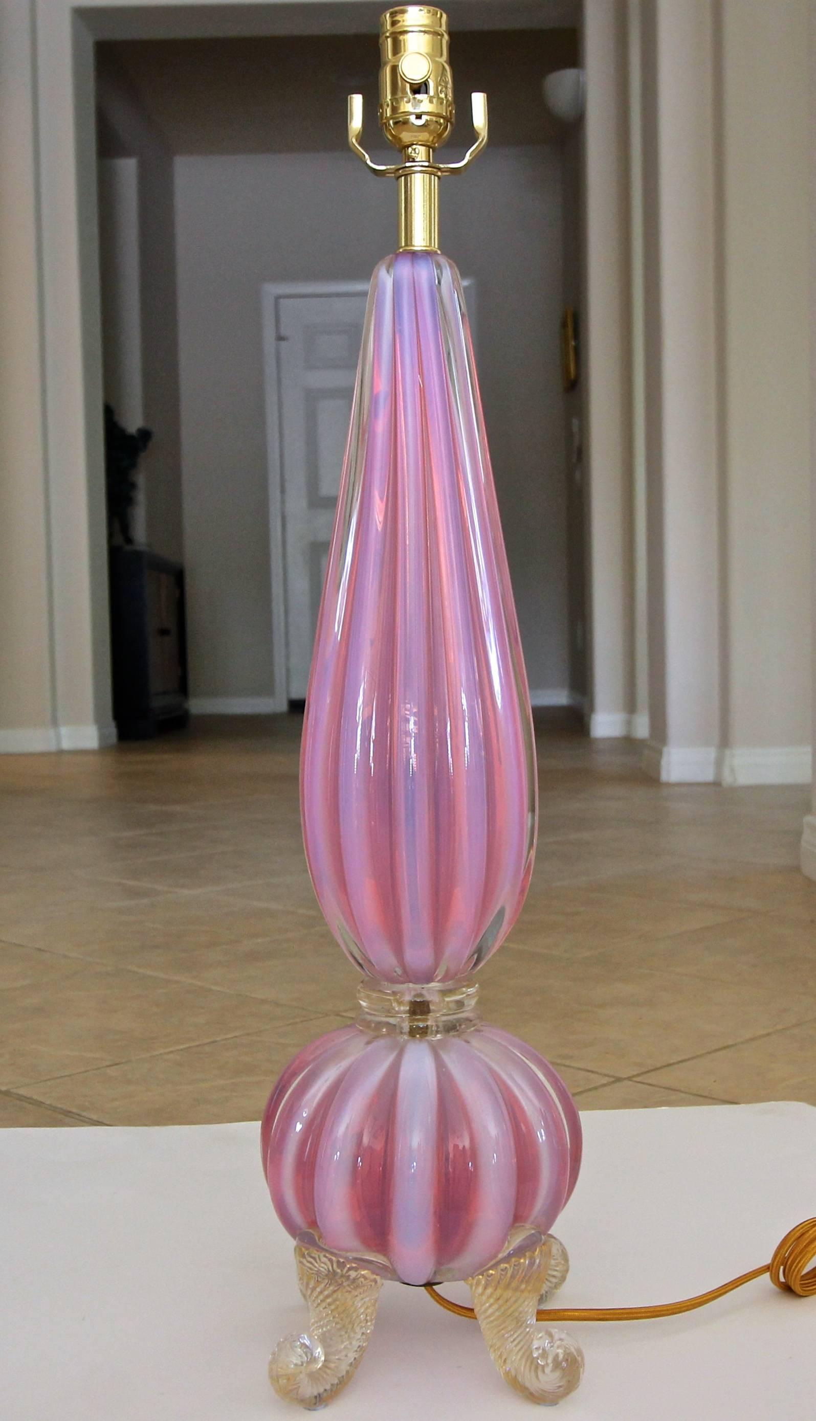 Blown Glass Barovier Murano Pink Opalescent and Gold Glass Footed Table Lamp