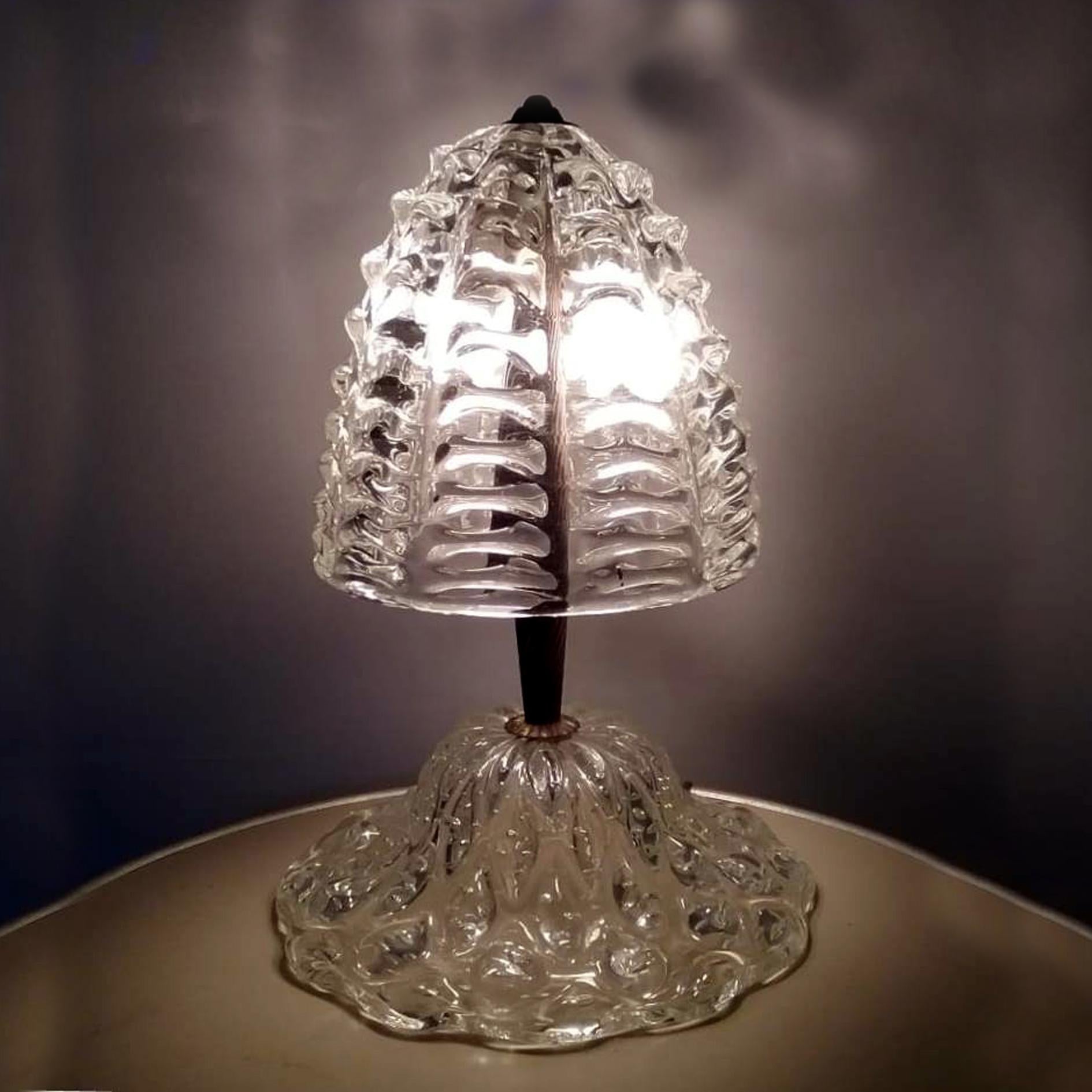 Barovier Murano table lamp in original condition.
Two E14 light bulb fittings. Light bulbs not included.