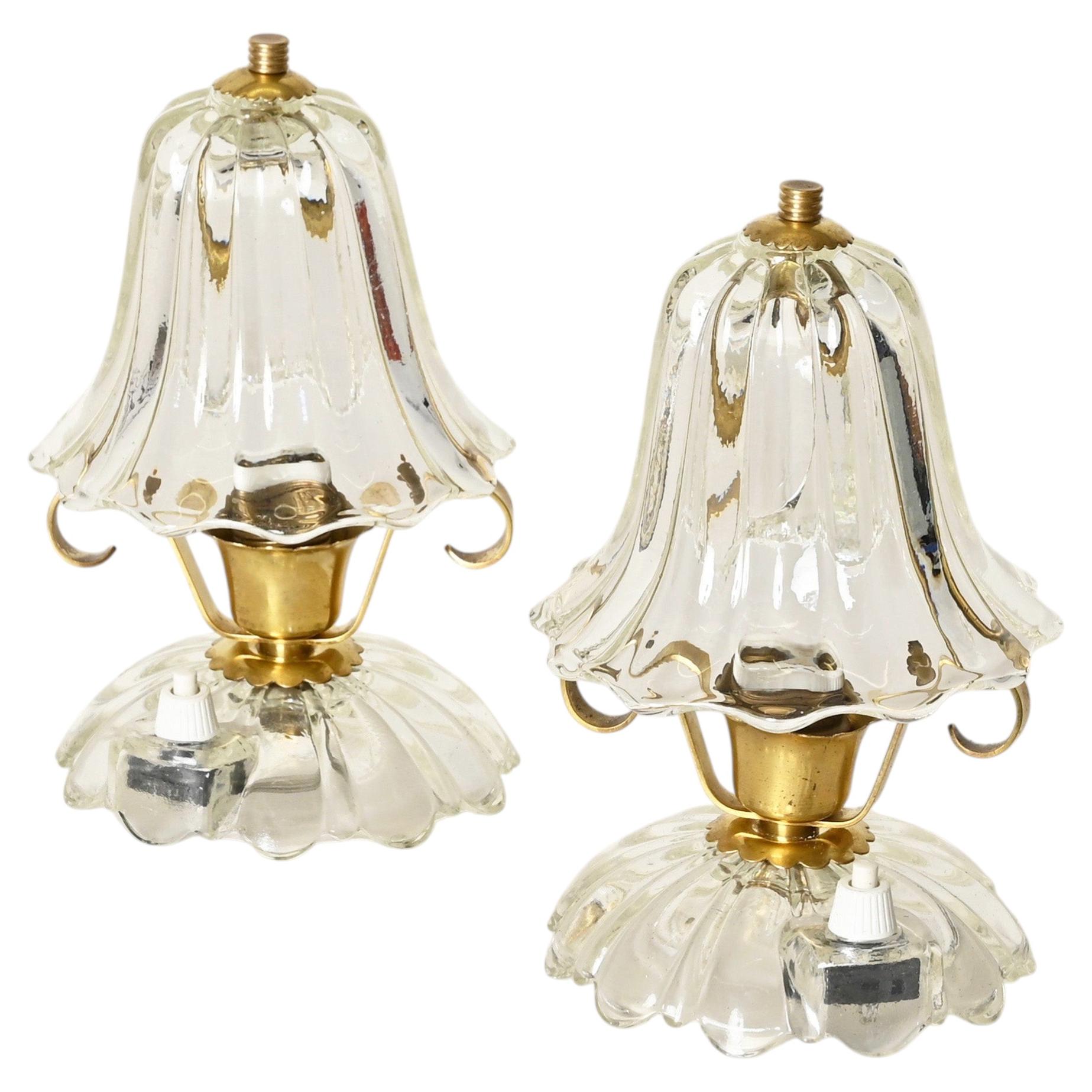 Barovier Coppia di lampade da tavolo in vetro di Murano e ottone a fiore di campana, Italia, anni '40