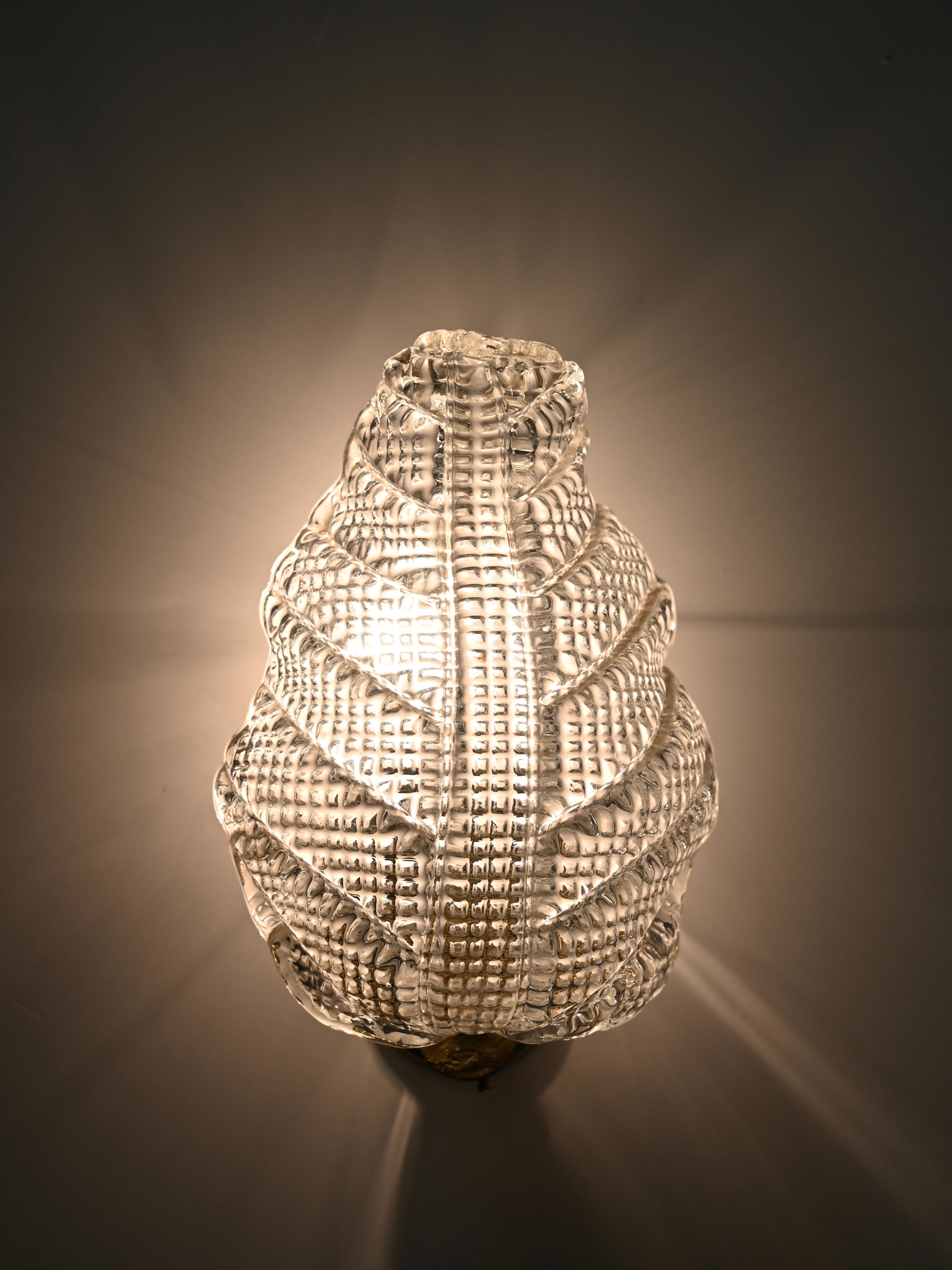 Metà XX secolo Barovier Coppia di lampade a foglia in vetro di Murano e ottone, Italia, anni '50 in vendita