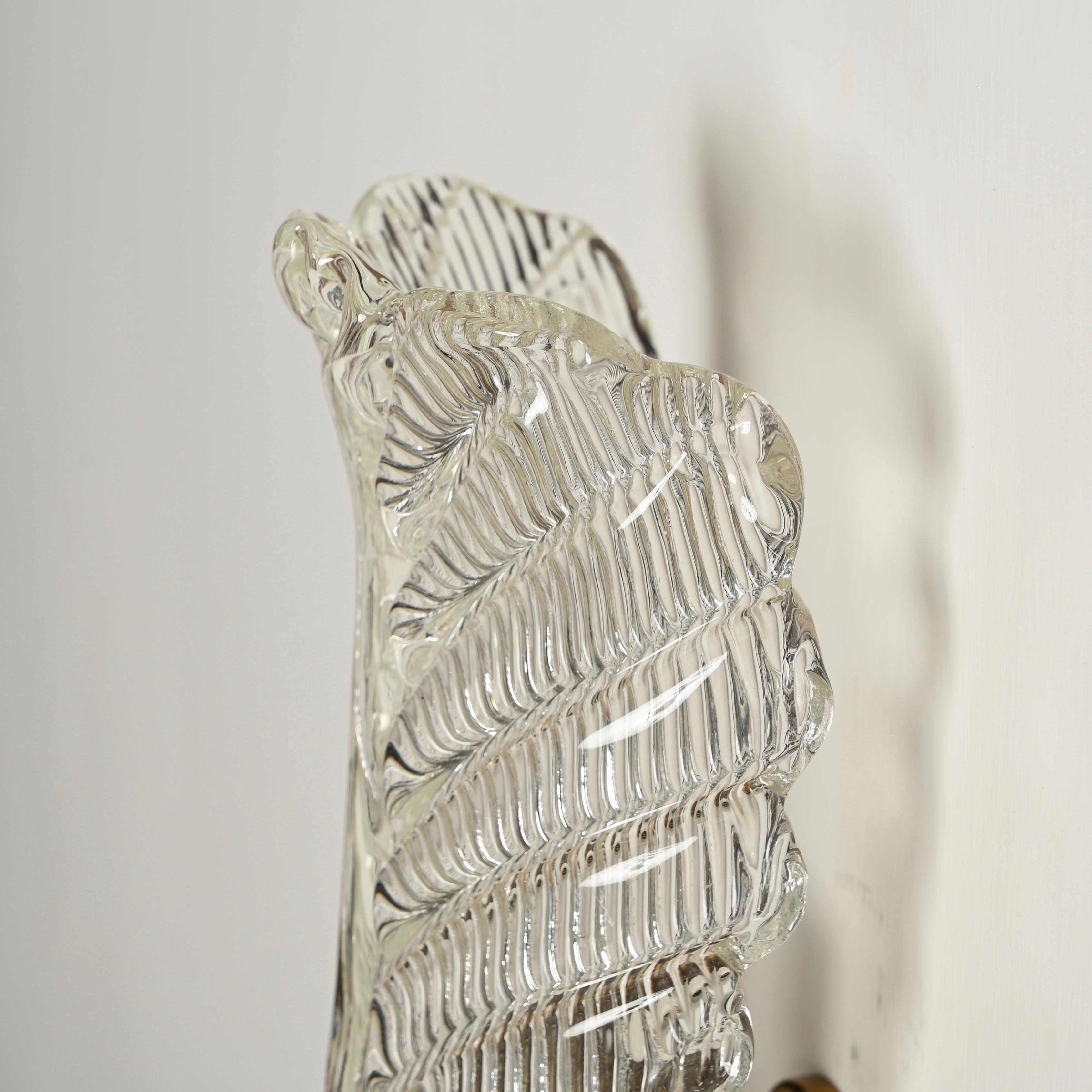 Fatto a mano Barovier Coppia di lampade a foglia in vetro di Murano e ottone, Italia anni '50 in vendita