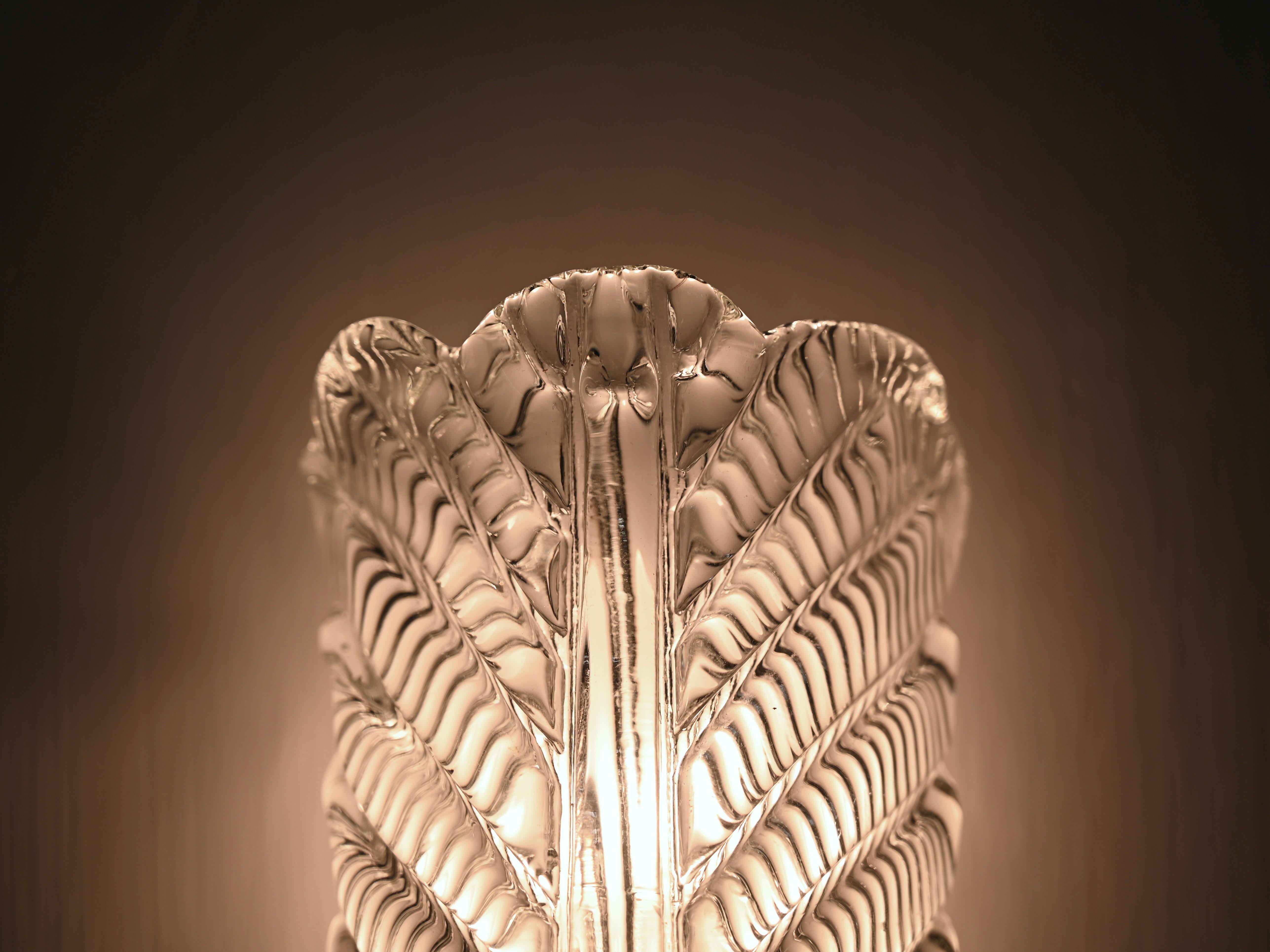 Ottone Barovier Coppia di lampade a foglia in vetro di Murano e ottone, Italia anni '50 in vendita