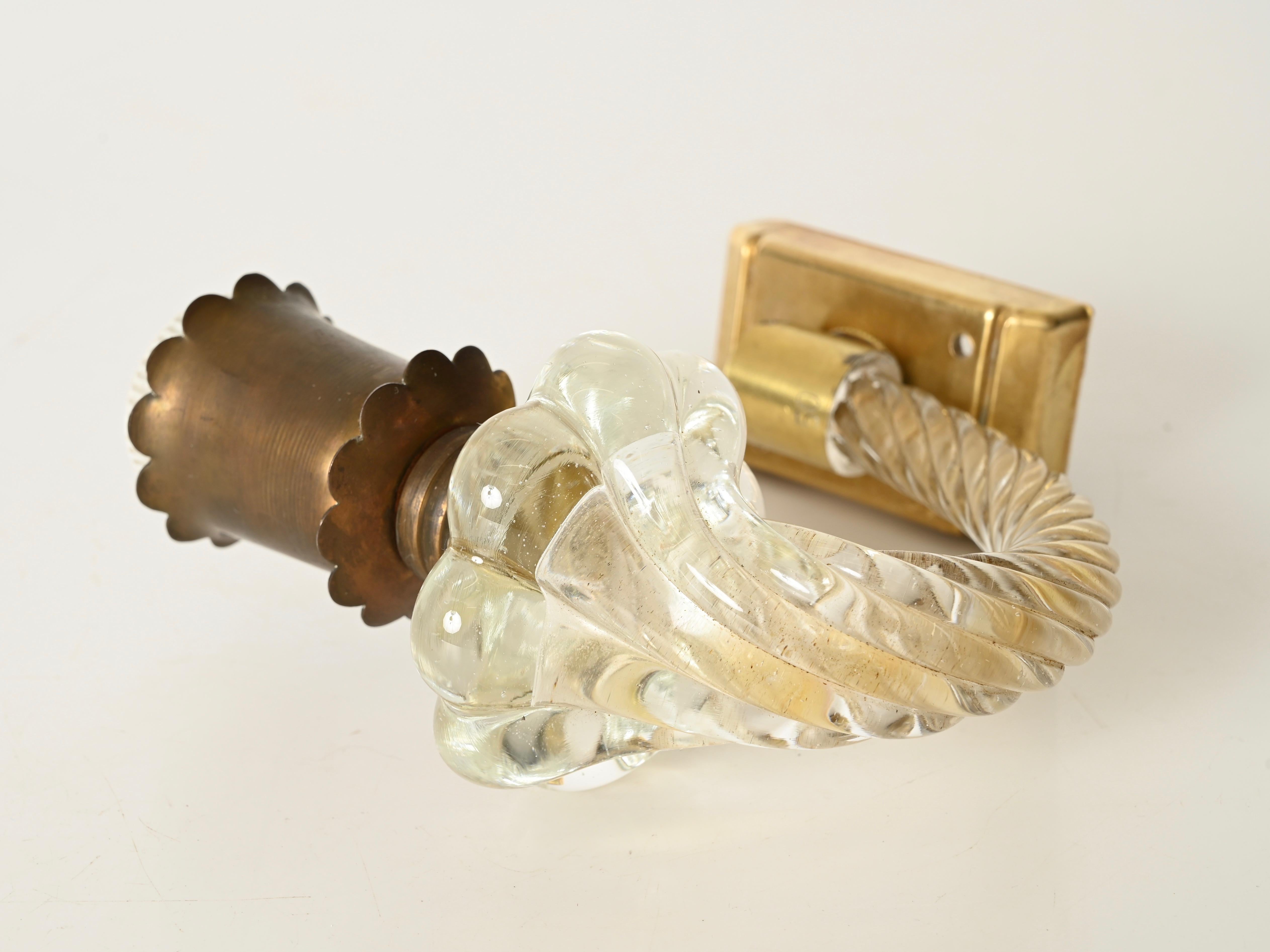 Barovier Pareja de candelabros florales de cristal de Murano, oro y latón, Italia Años 40 Italiano en venta