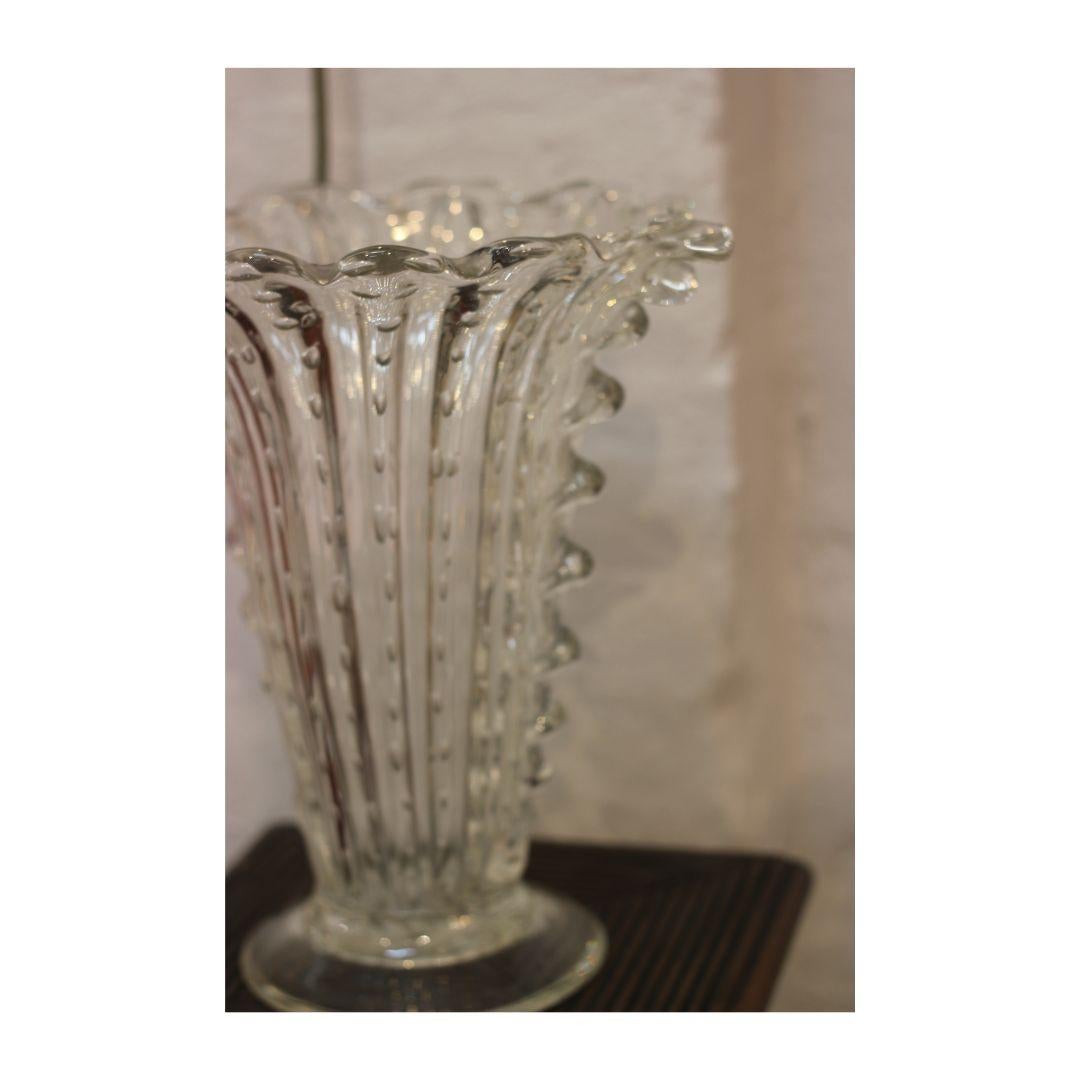 Beautiful Barovier vase from the 1950s/60s Italy by Barovier. Features a scalloped edge, winged detail on each side and bullicante glass.