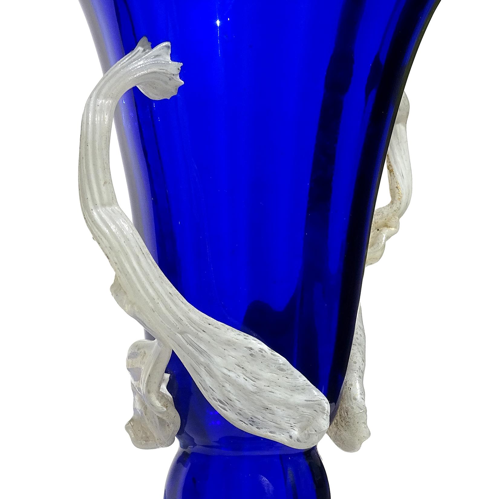 Fait main Barovier Seguso Ferro Murano Bleu Blanc Vase à fleurs décoratif en verre d'art italien en vente