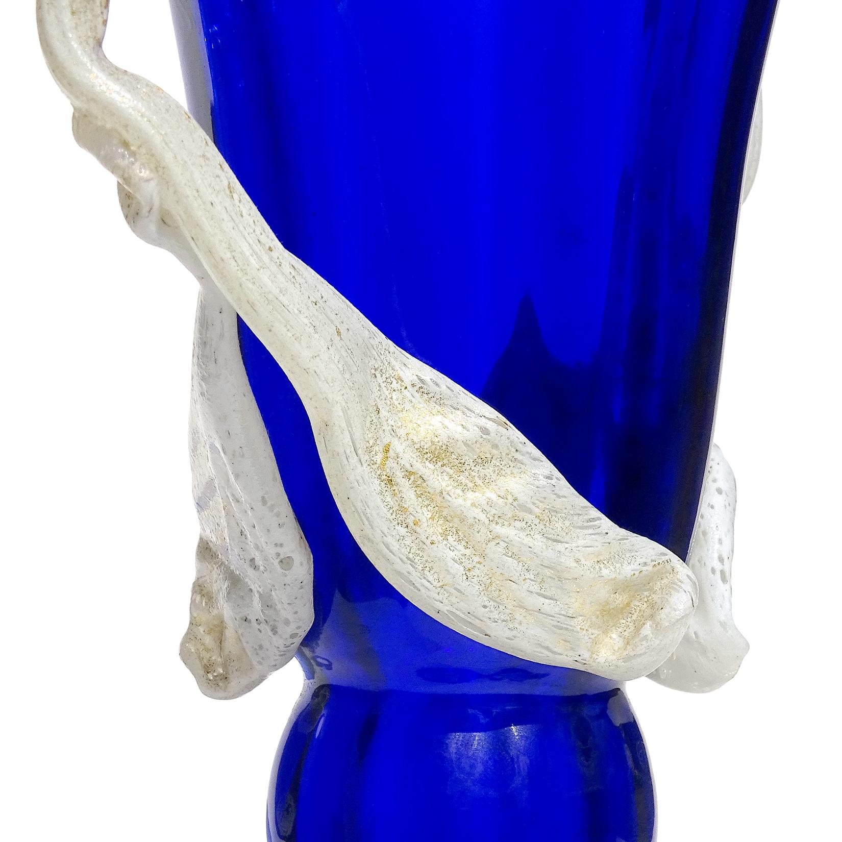 Barovier Seguso Ferro Murano Blue White Italian Art Glass Decorative Flower Vase In Good Condition For Sale In Kissimmee, FL