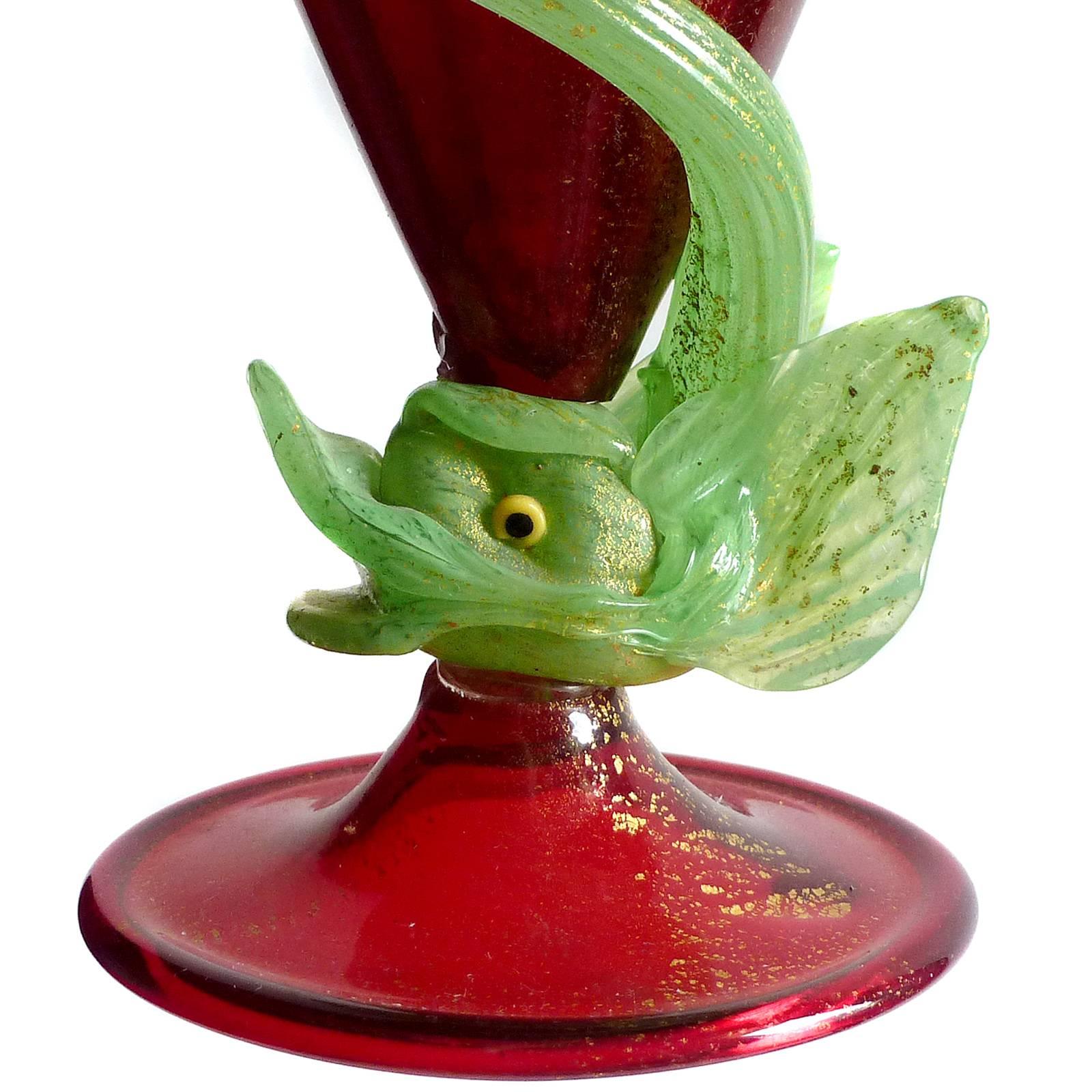 Barovier Seguso & Ferro Vaso a stelo di pesce in vetro italiano di Murano con macchie d'oro rosse In condizioni buone in vendita a Kissimmee, FL