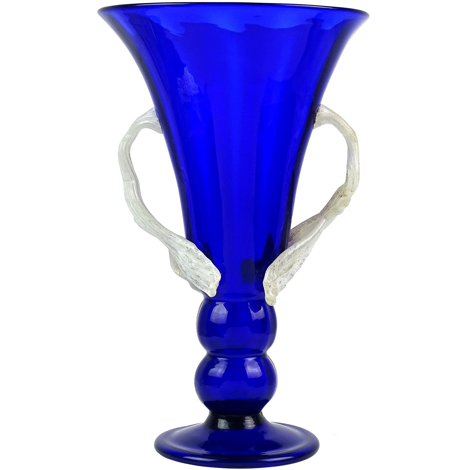 Barovier Seguso Ferro Murano Red White Italian Art Glass Decorative Flower Vase For Sale 4