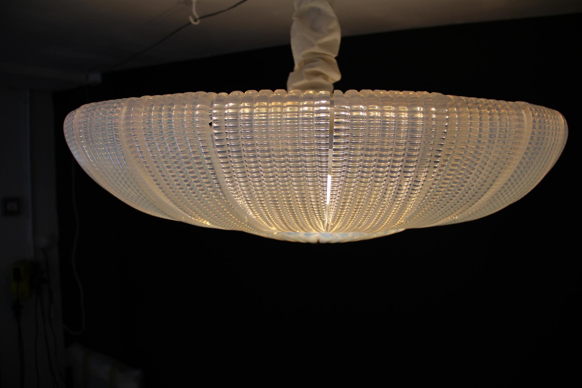 Lampadario ad incasso in vetro di Murano con texture iridescente in stile Barovier in vendita 4