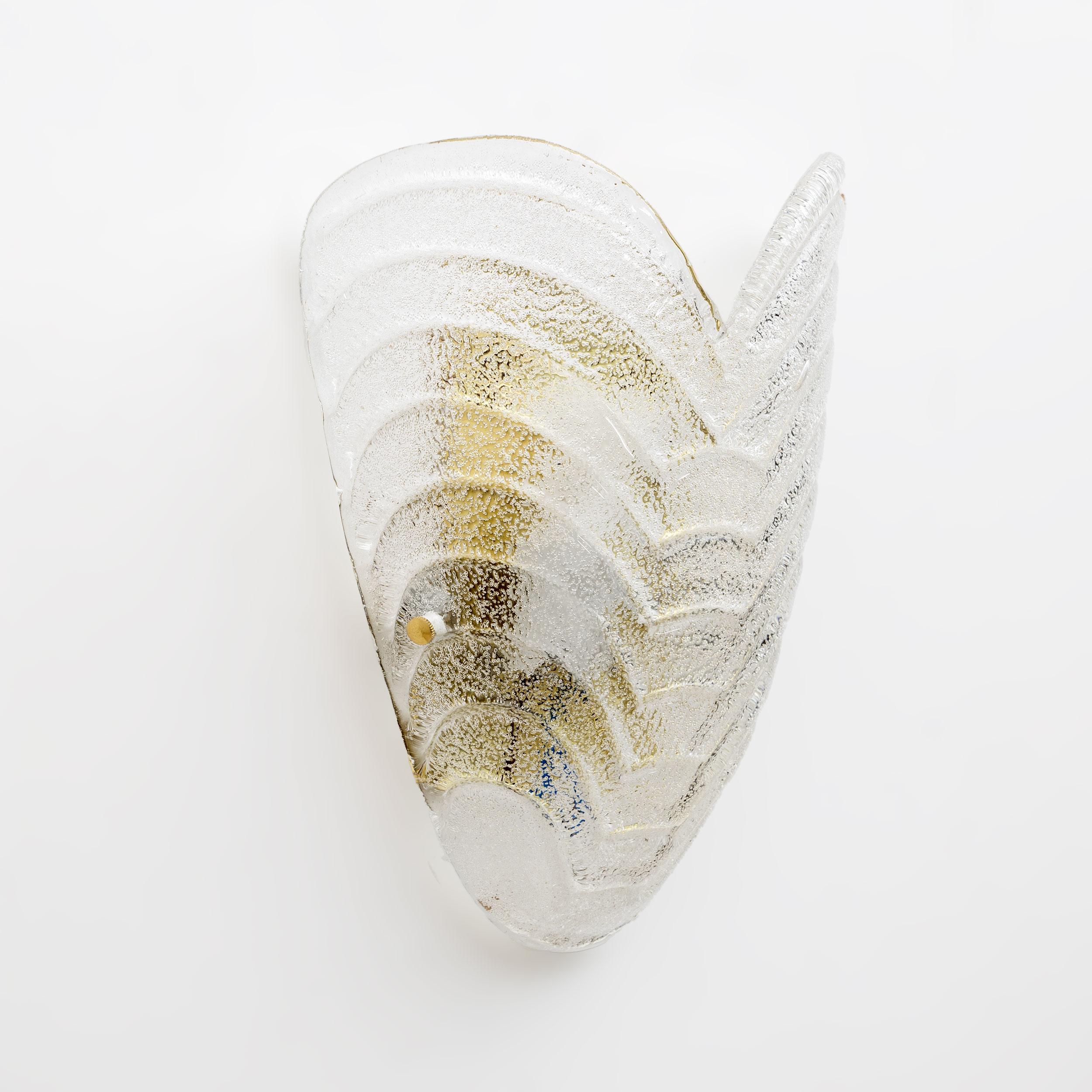 Italiano Barovier, stile metà del secolo scorso, lampade a conchiglia in vetro di Murano, anni '60, coppia. in vendita