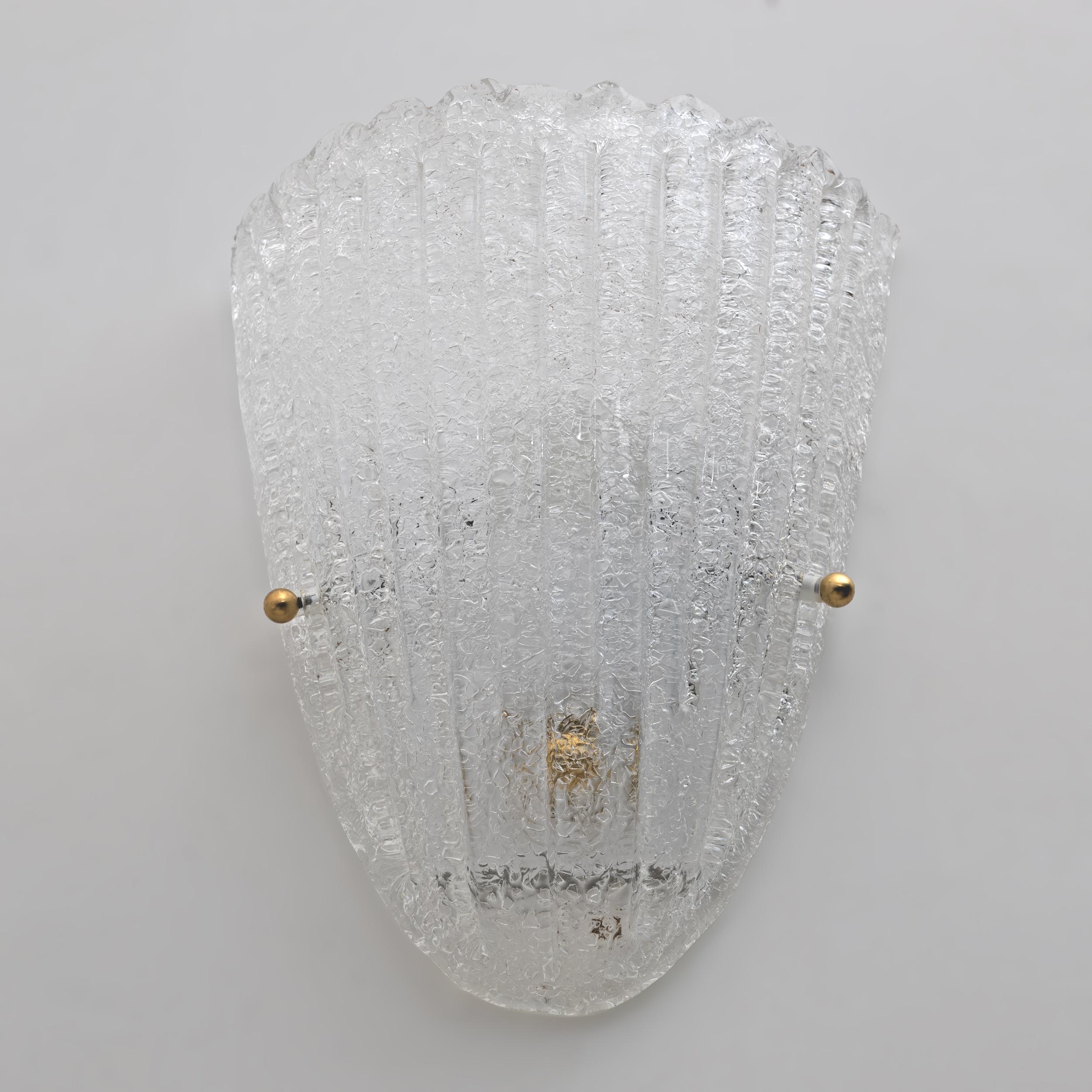 Barovier, stile metà del secolo scorso, lampade a conchiglia in vetro di Murano, anni '60, coppia. In condizioni ottime in vendita a Puglia, Puglia