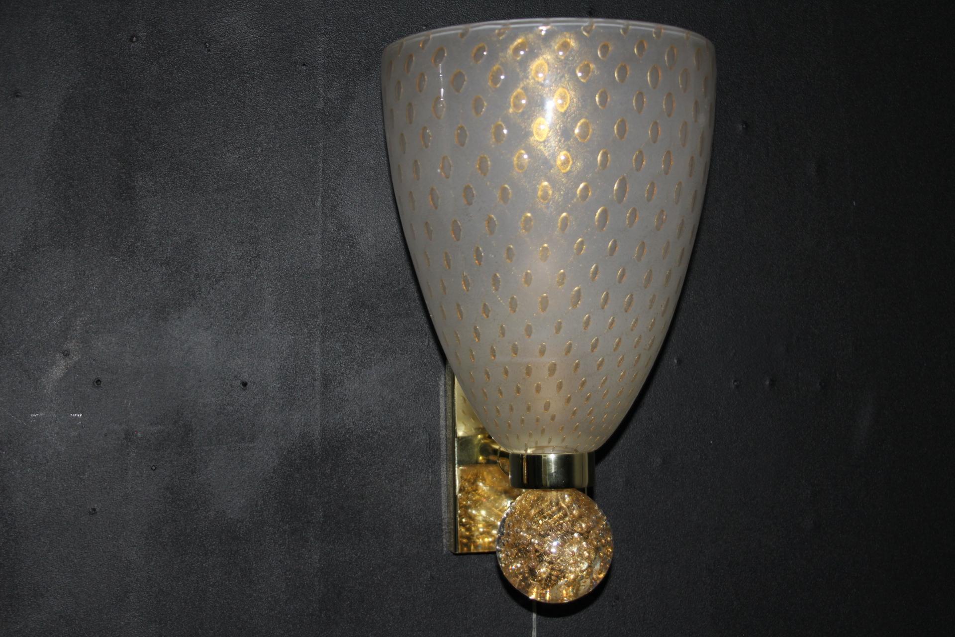 Barovier Style Murano Glass Sconces with Golden Flakes and Bubbles, Wall Lights For Sale 6