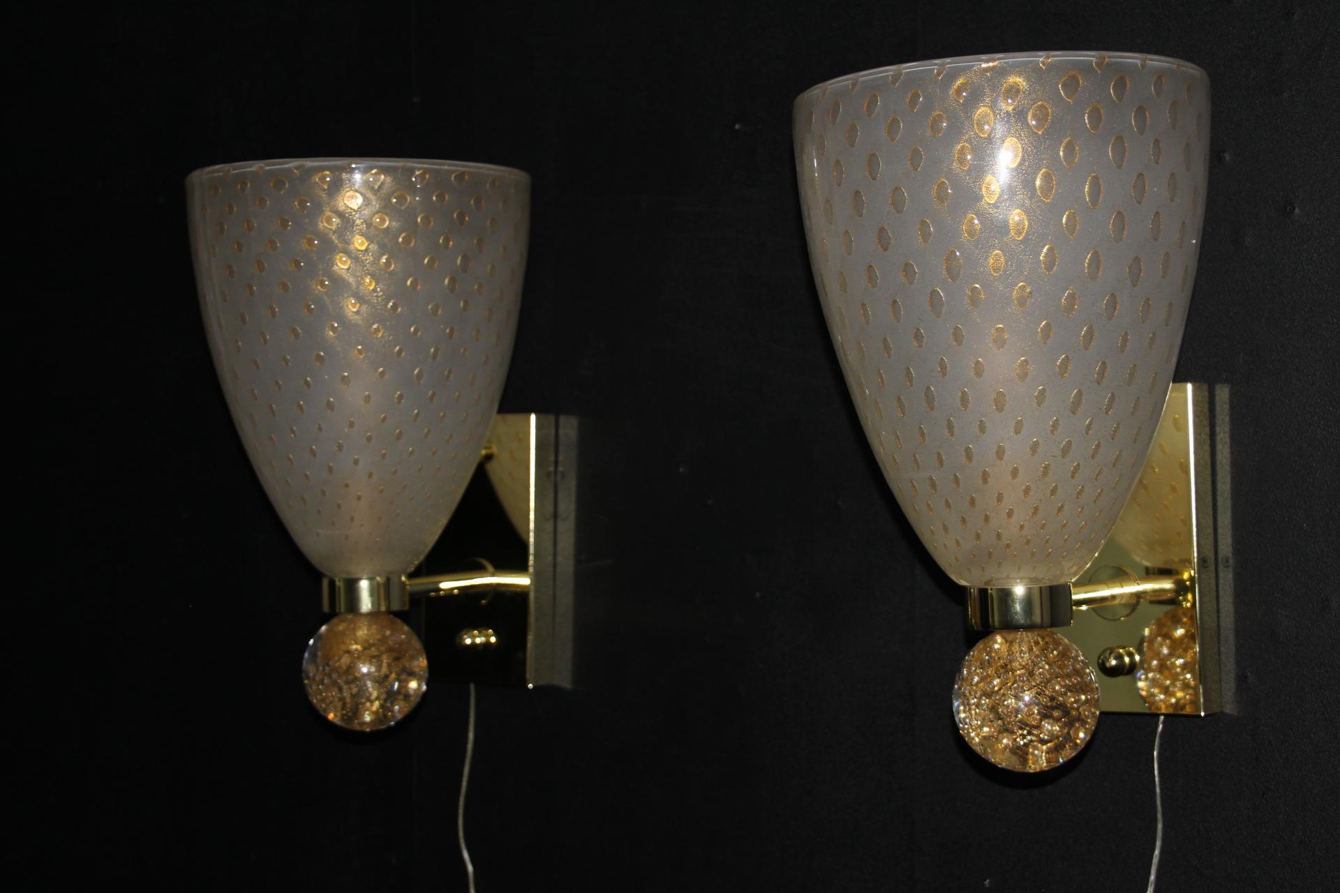 Mid-Century Modern Appliques en verre de Murano de style Barovier avec paillettes et bulles d'or, Wall Lights en vente